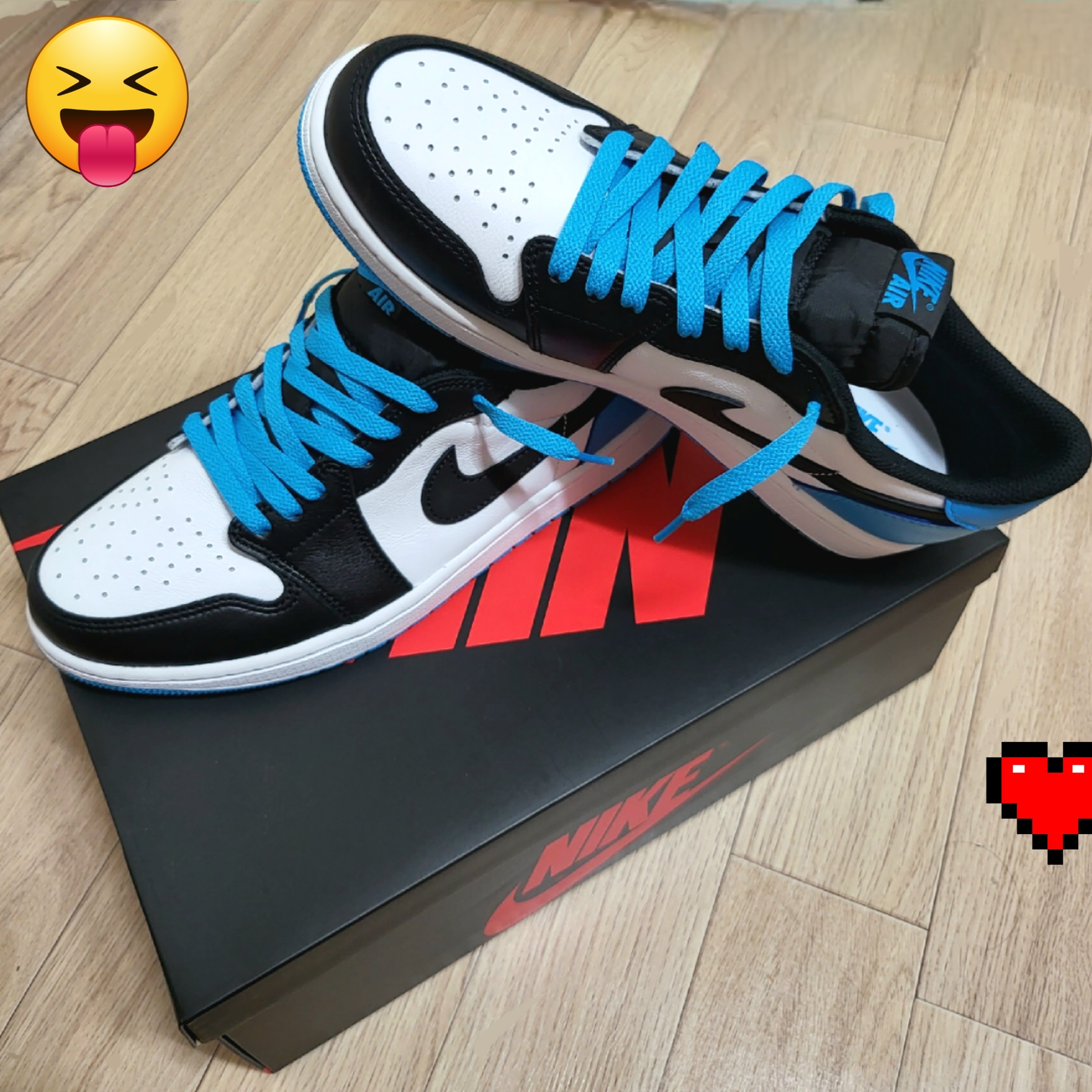 Jordan 1 Retro Low OG Black and Dark Powder Blue 착용 스타일