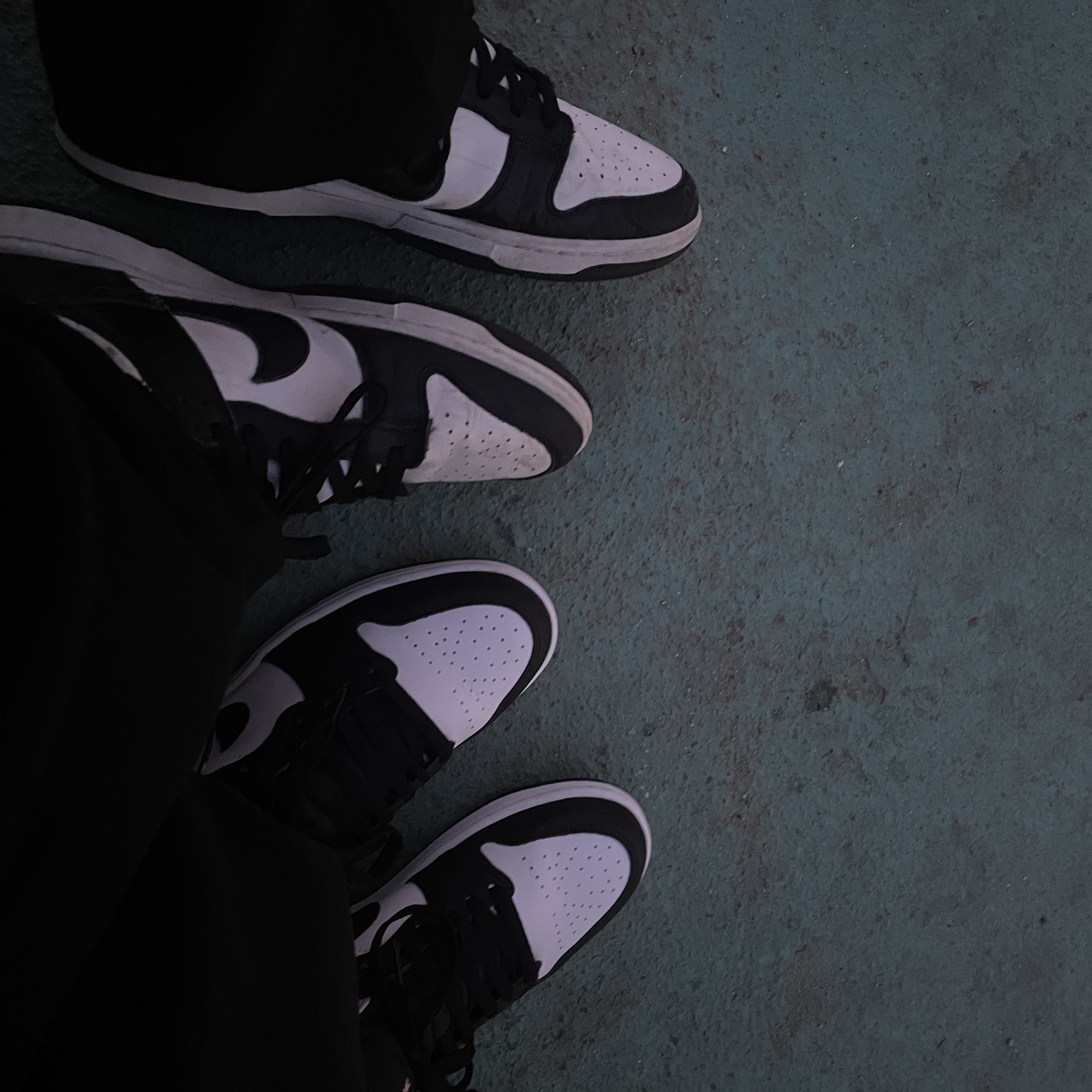 Nike Dunk Low Retro Black, Jordan 1 Retro High OG Black White 2014 착용 스타일 - 2