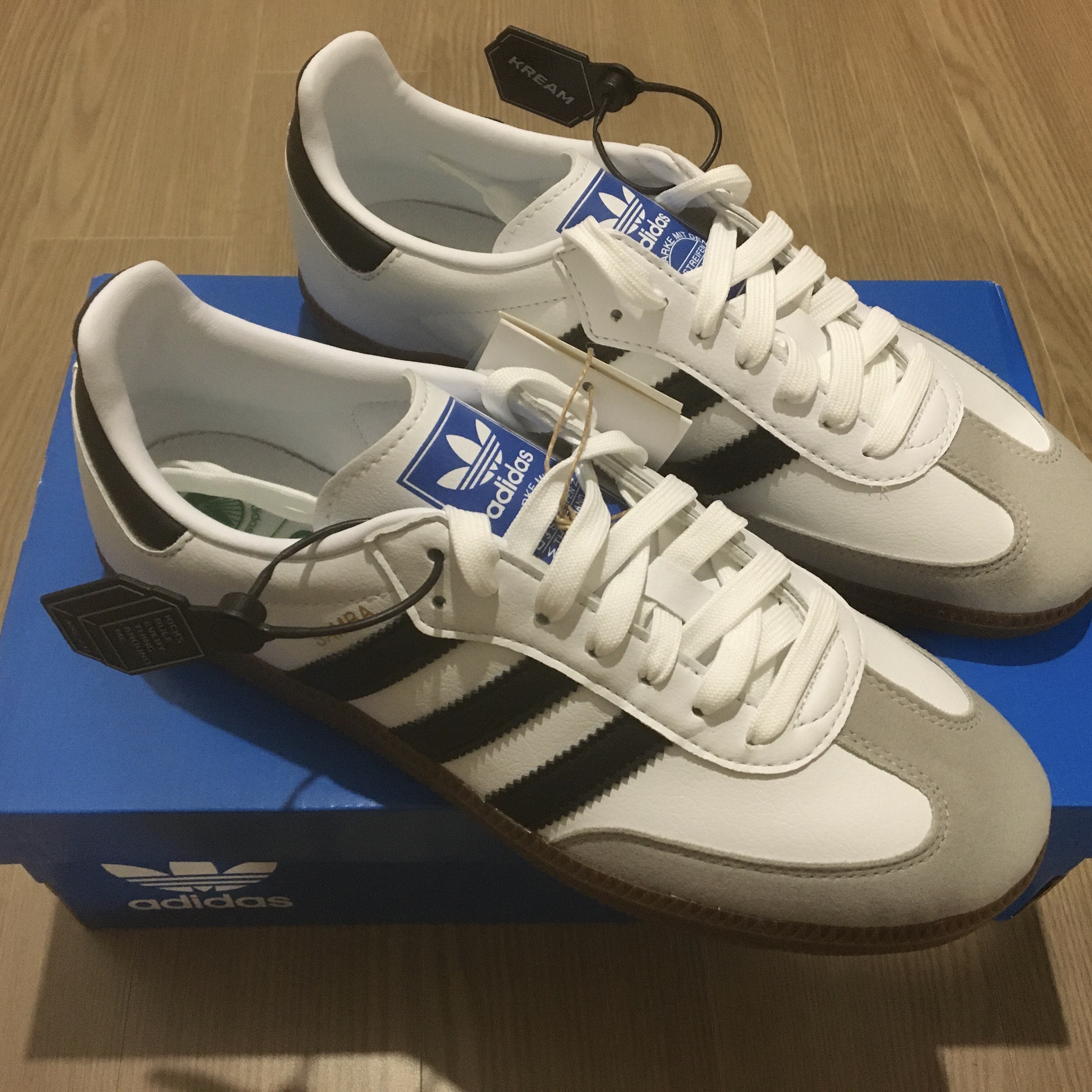 Adidas Samba Vegan White Black 착용 스타일