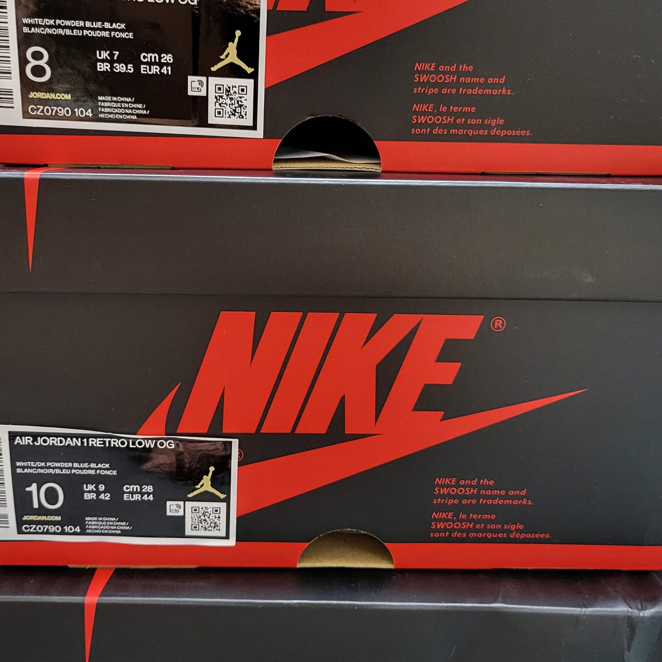 Jordan 1 Retro Low OG Black and Dark Powder Blue 착용 스타일