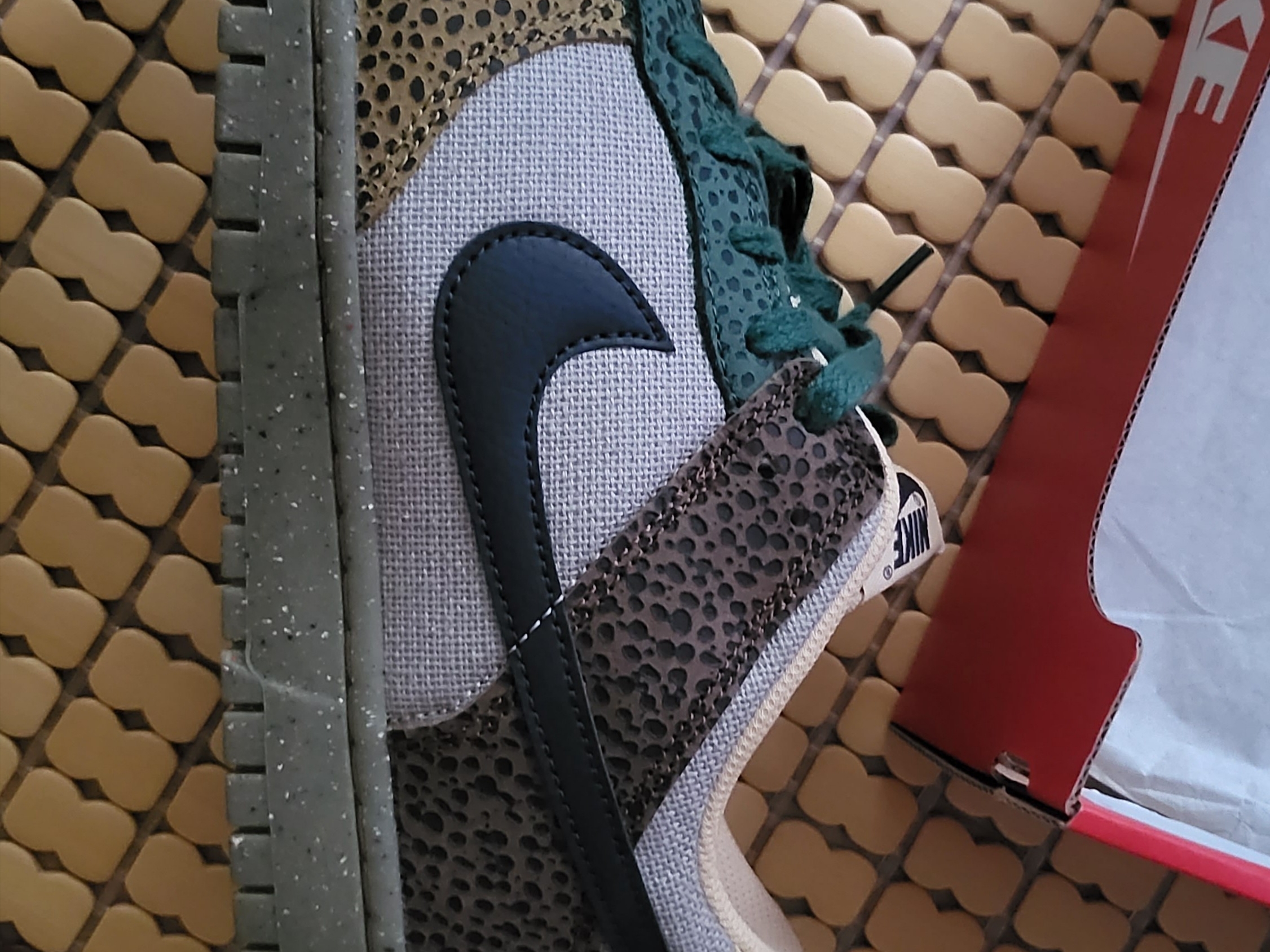 NIke Dunk Low Safari 착용 스타일 - 2