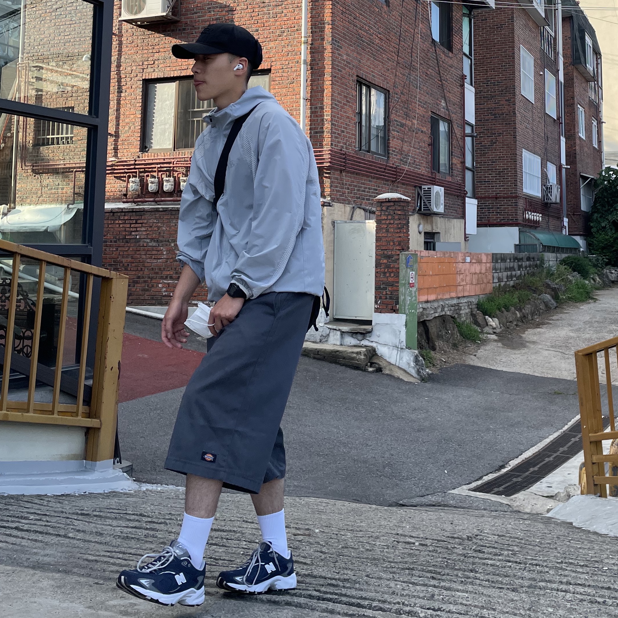 Sansan Gear Mesh Jacket Sky Blue - 22SS 착용 스타일 - 1