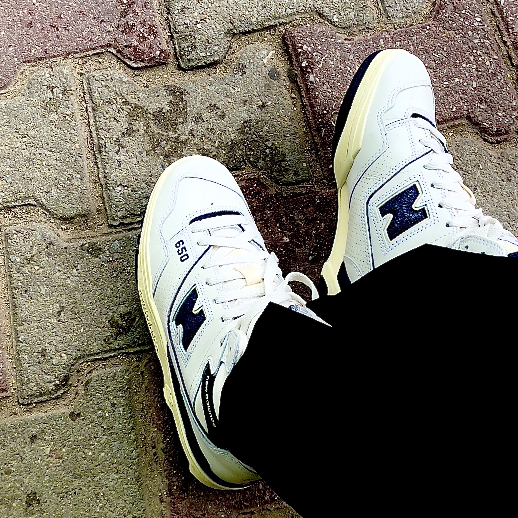 New Balance x Aime Leon Dore 650R White Navy 착용 스타일 - 3
