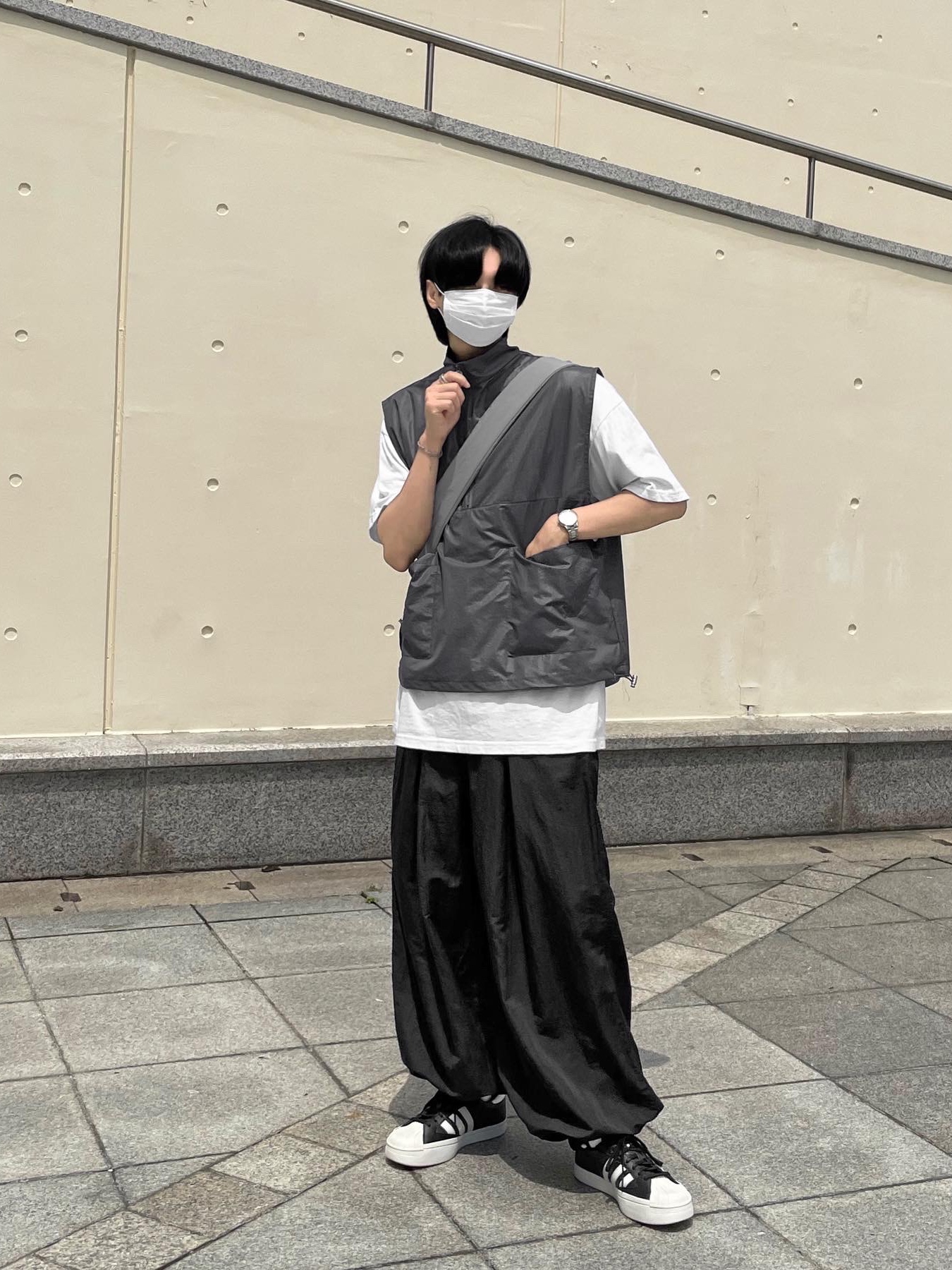 Y-3 Yohji Star Black White 착용 스타일 - 1
