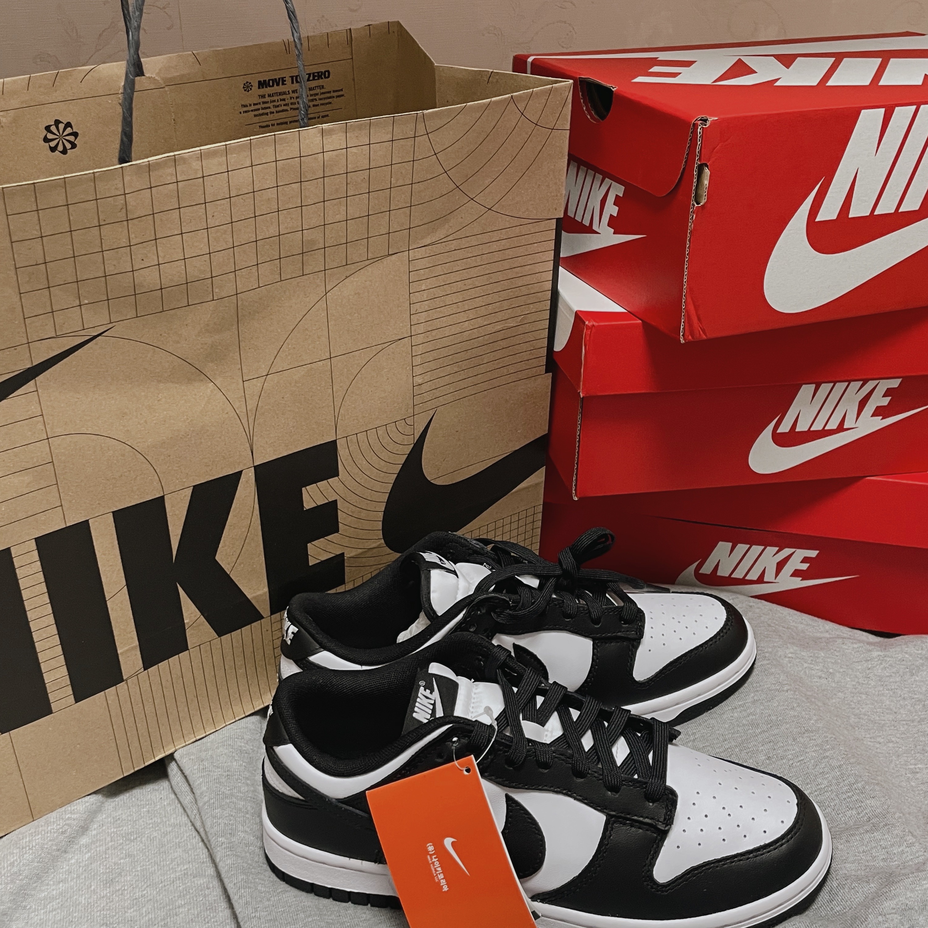 Nike Dunk Low Retro Black 착용 스타일