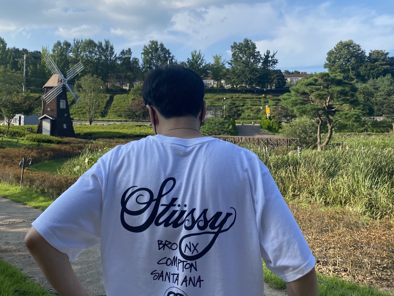 Jordan 1 Low SB UNC, Stussy World Tour T-Shirt White 착용 스타일 - 4