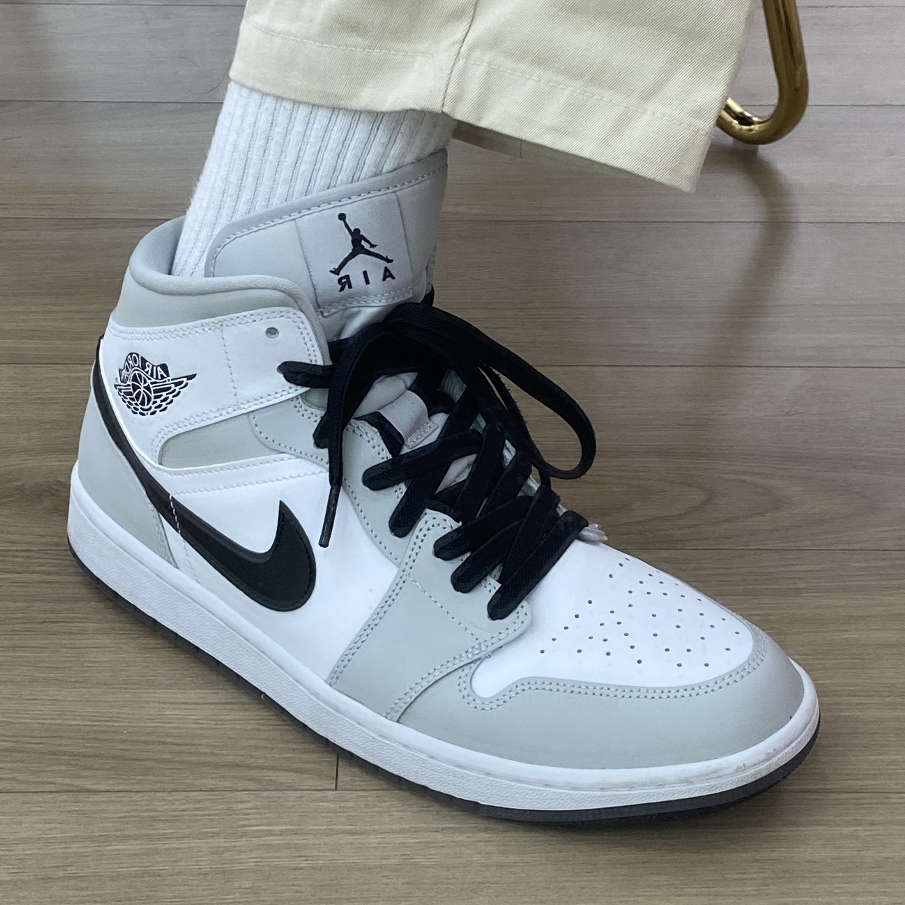 (W) Jordan 1 Mid Grey Fog 착용 스타일 - 2