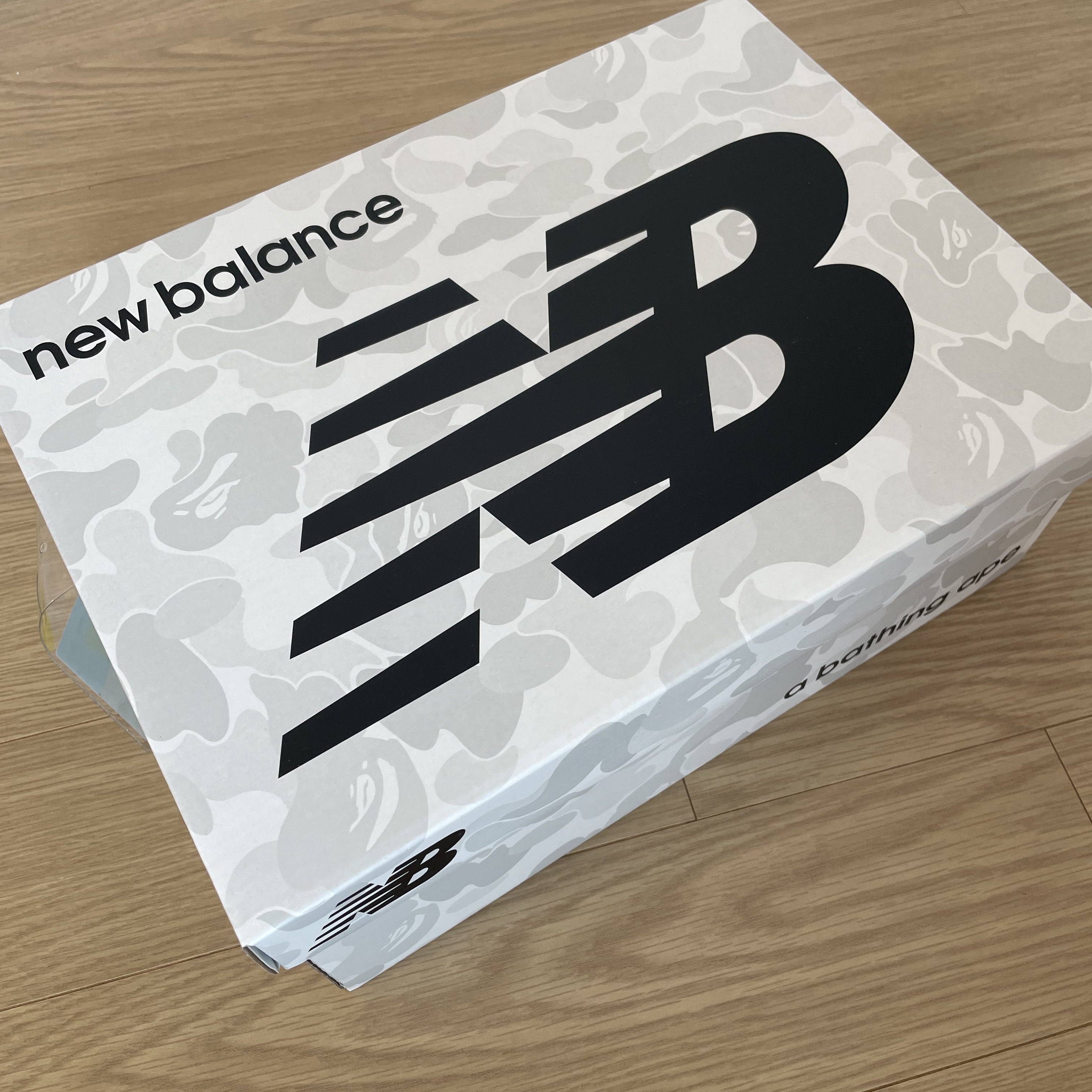 New Balance x BAPE 5740 Grey 착용 스타일 - 2