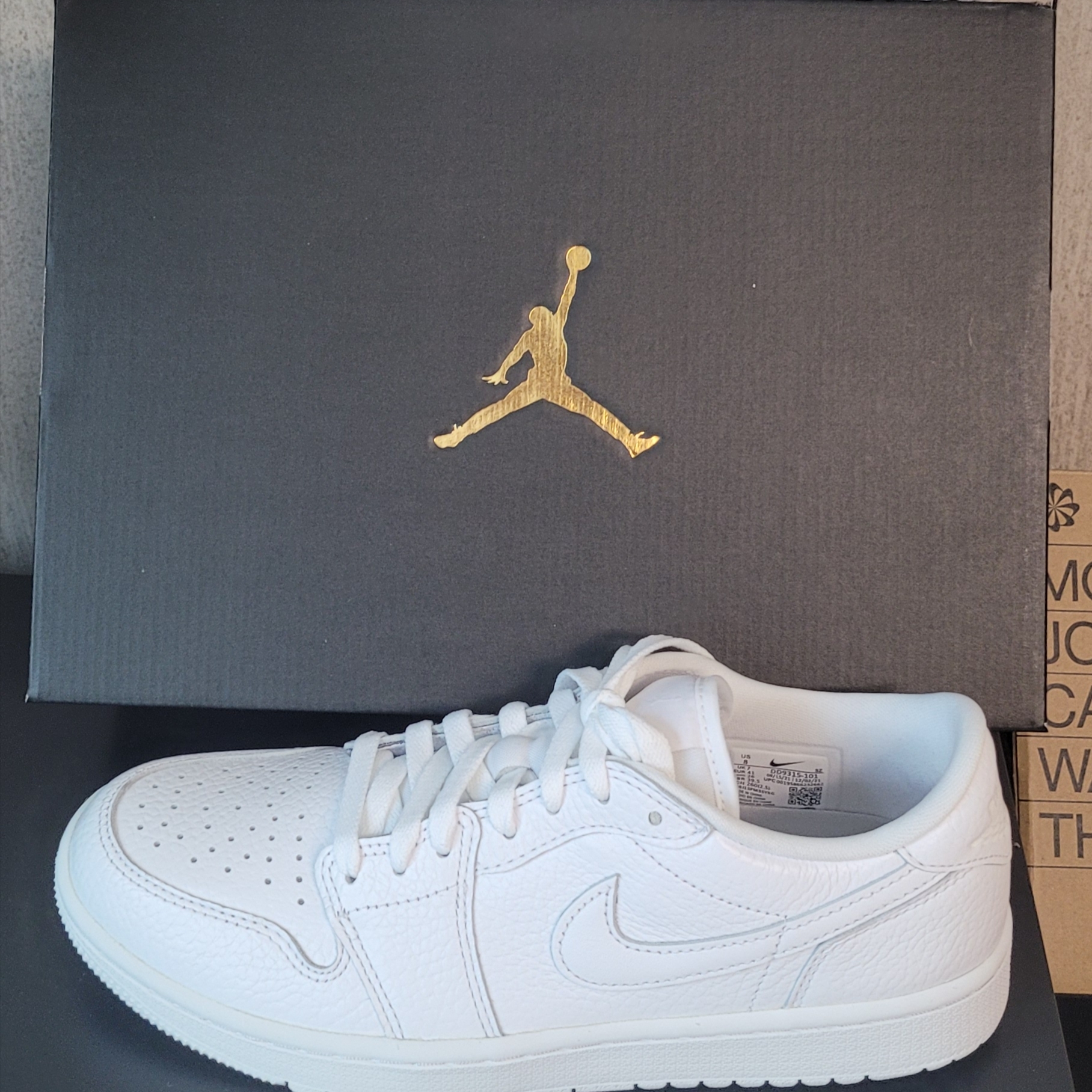 Jordan 1 Low Golf Triple White 착용 스타일 - 2