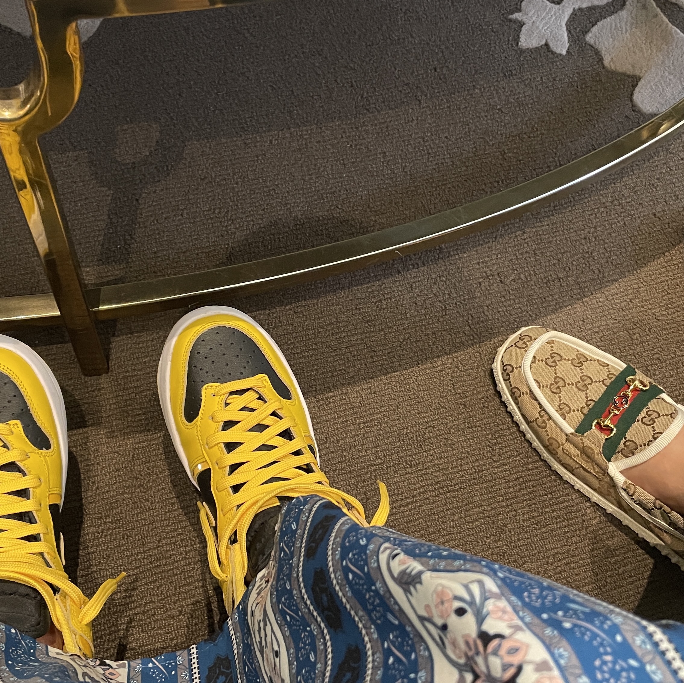 (W) Nike Dunk High Up Black and Varsity Maize 착용 스타일 - 2