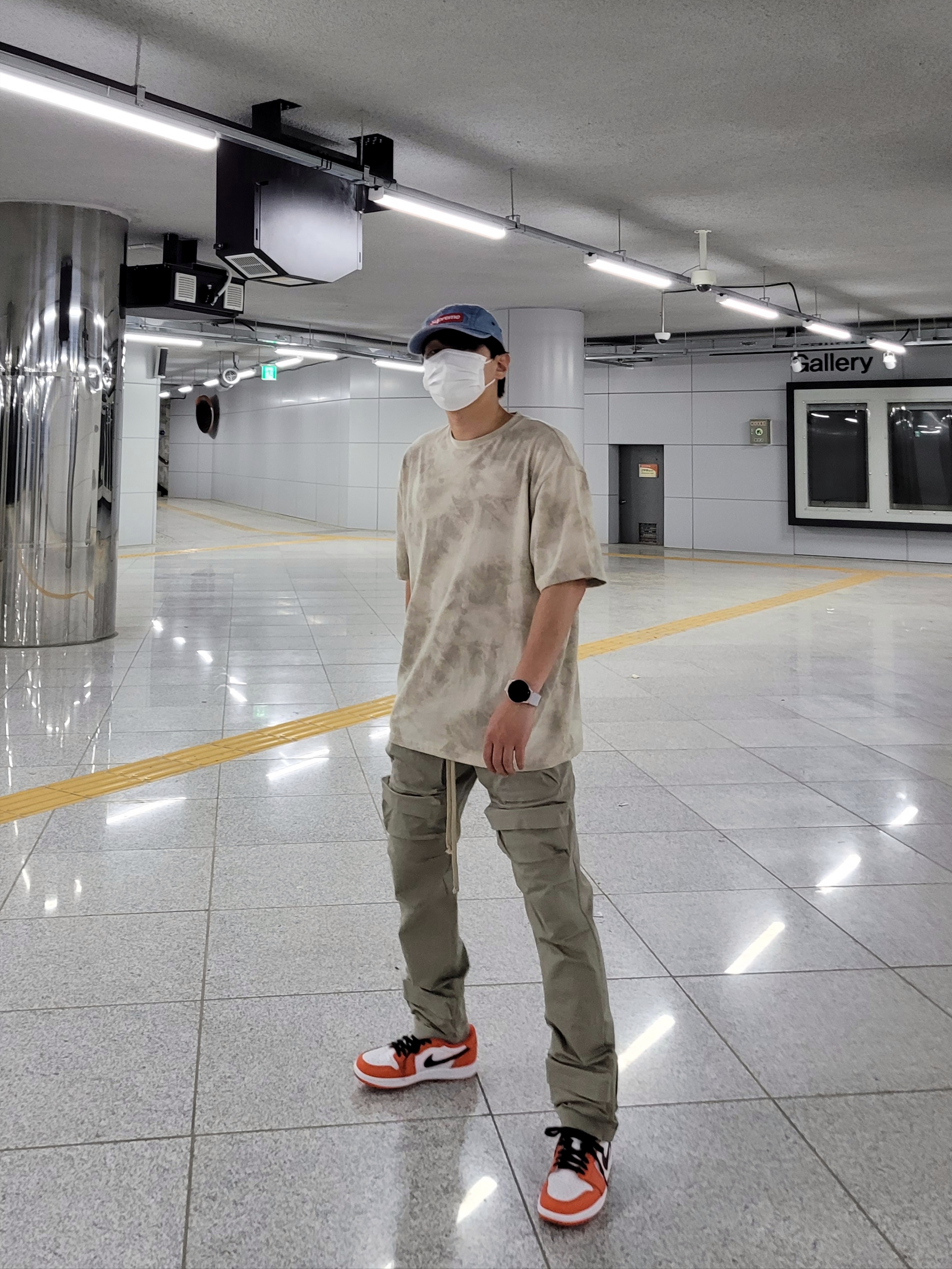 Jordan 1 Low OG Starfish, Supreme Washed Chino Twill Camp Cap Denim - 21FW 착용 스타일