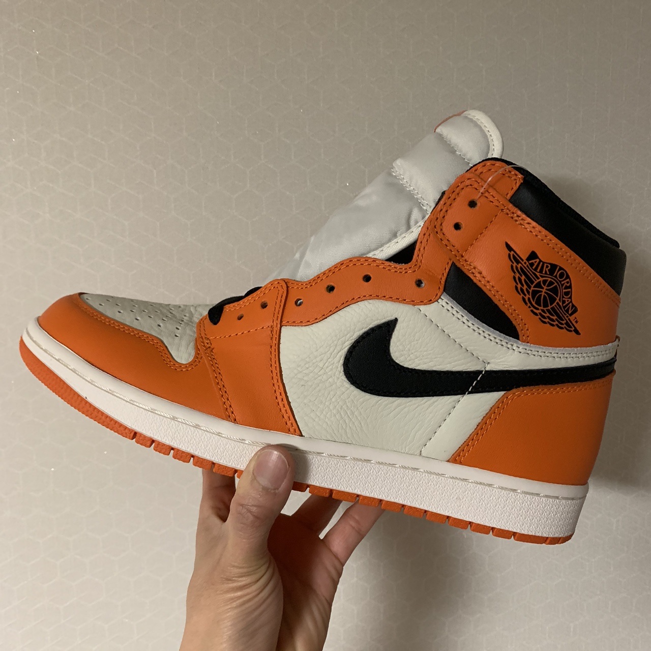 Jordan 1 Retro High OG Reverse Shattered Backboard 착용 스타일 - 1