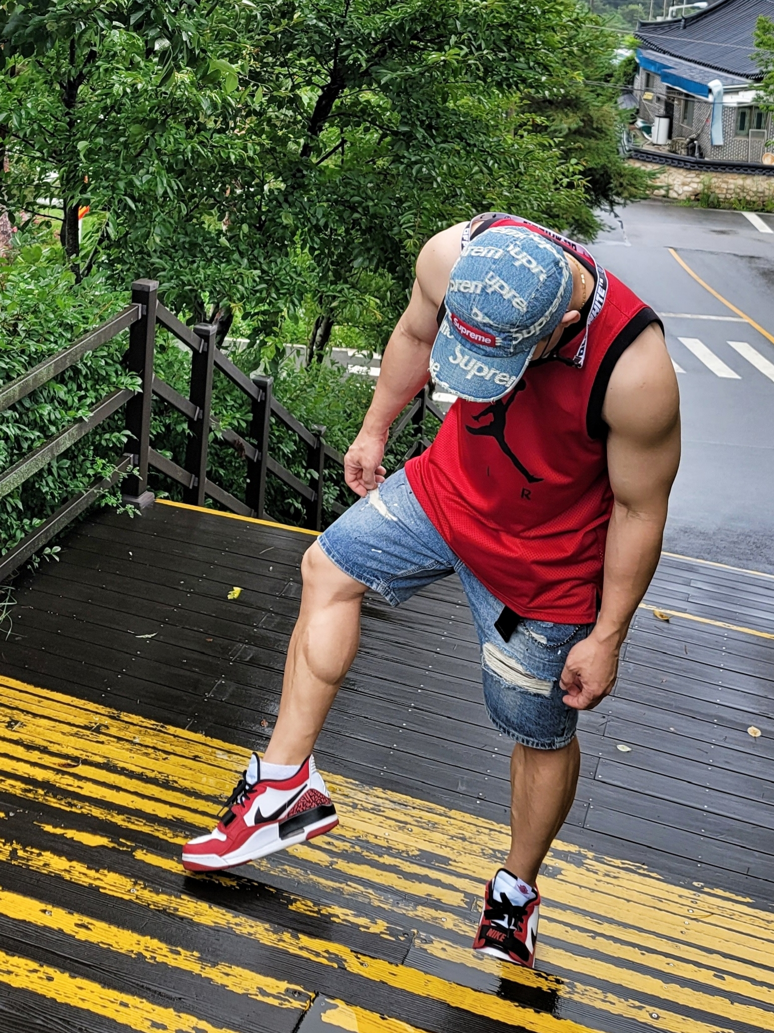 Supreme Frayed Logos Denim Camp Cap Blue - 21SS, Jordan Legacy 312 Low Chicago 2022 착용 스타일 - 1