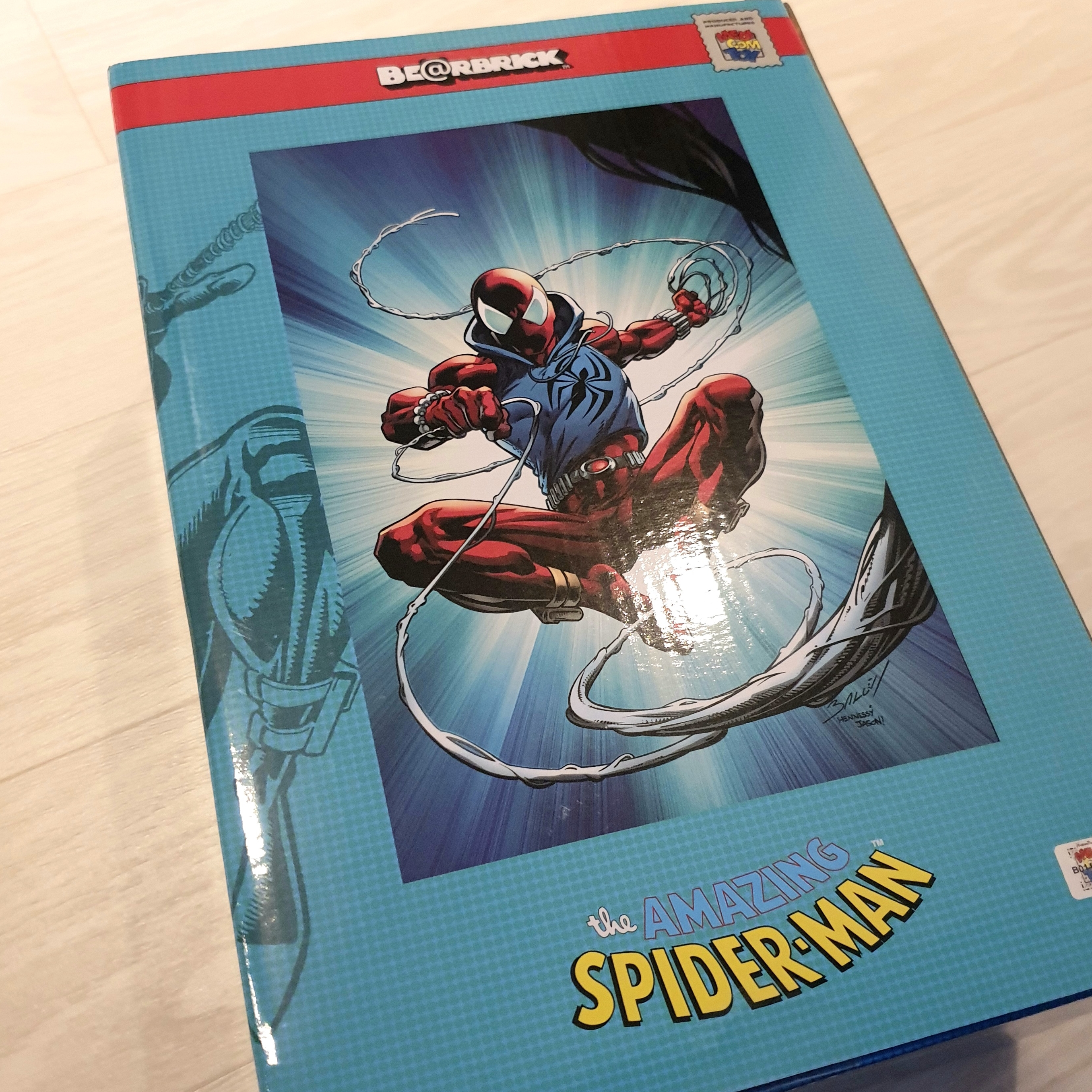 Bearbrick Marvel Spider-Man Scarlet Spider 100% & 400% Set 착용 스타일 - 2