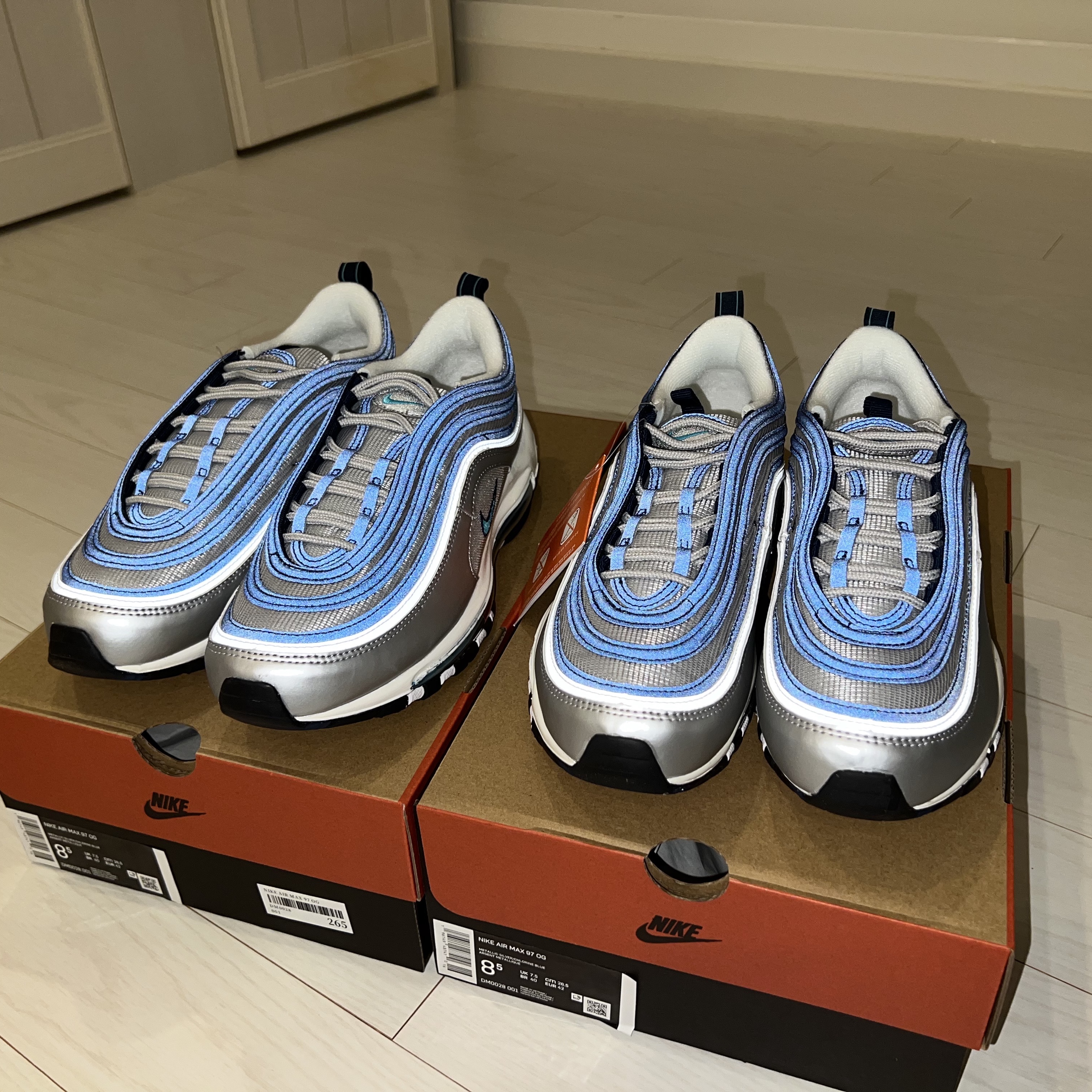 Nike Air Max 97 OG Metallic Silver and Chlorine Blue 착용 스타일 - 2
