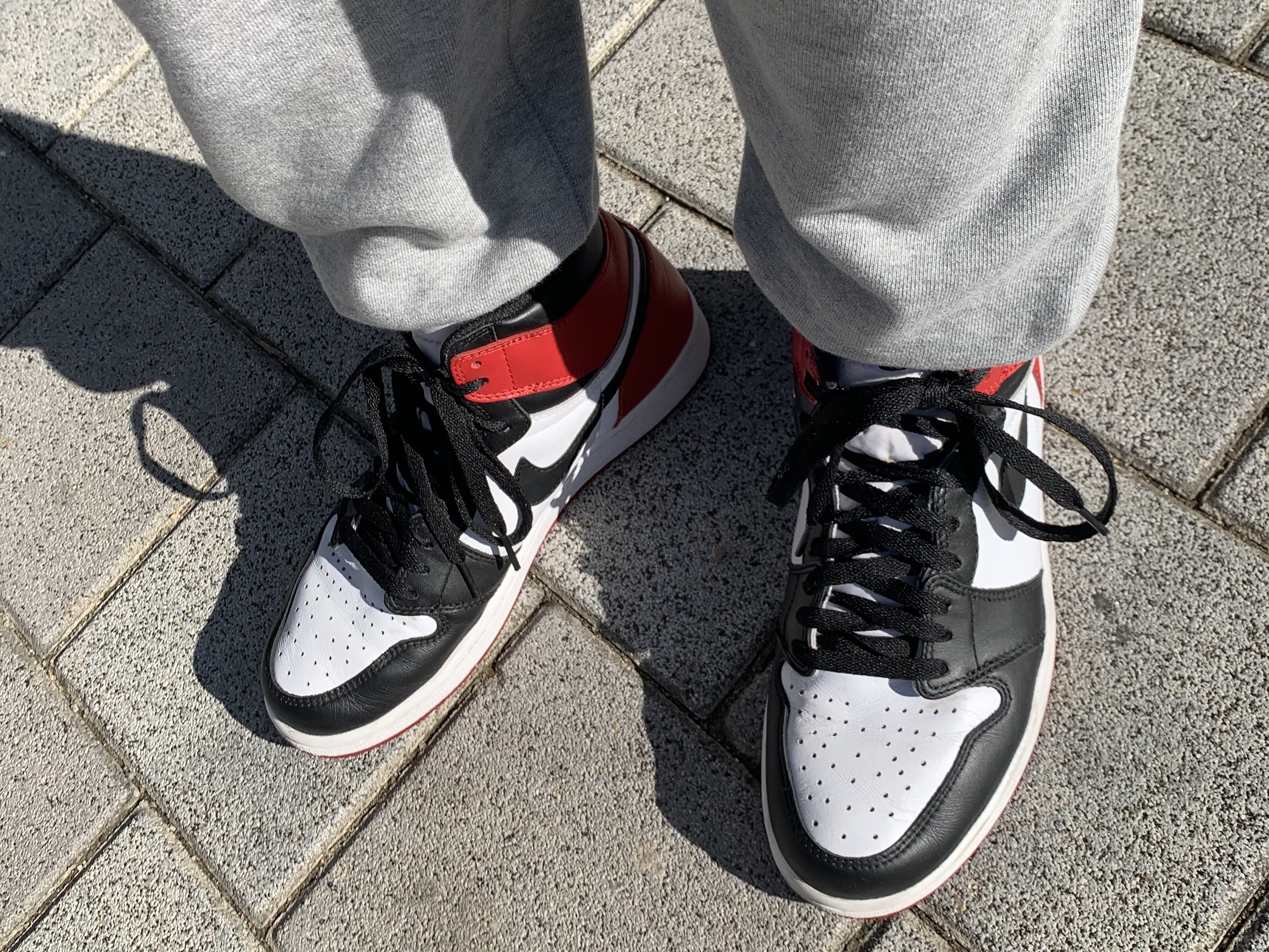 Jordan 1 Retro High OG Black Toe 2016 착용 스타일 - 2