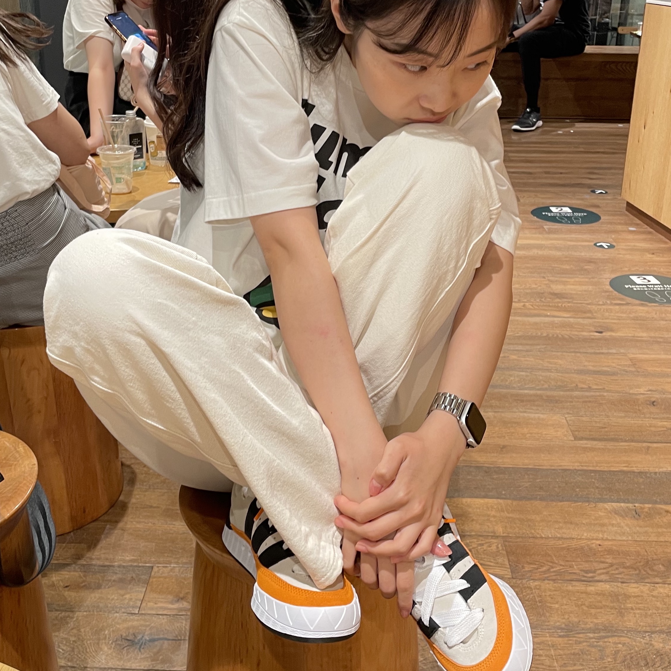 Adidas x Human Made Adimatic White 착용 스타일