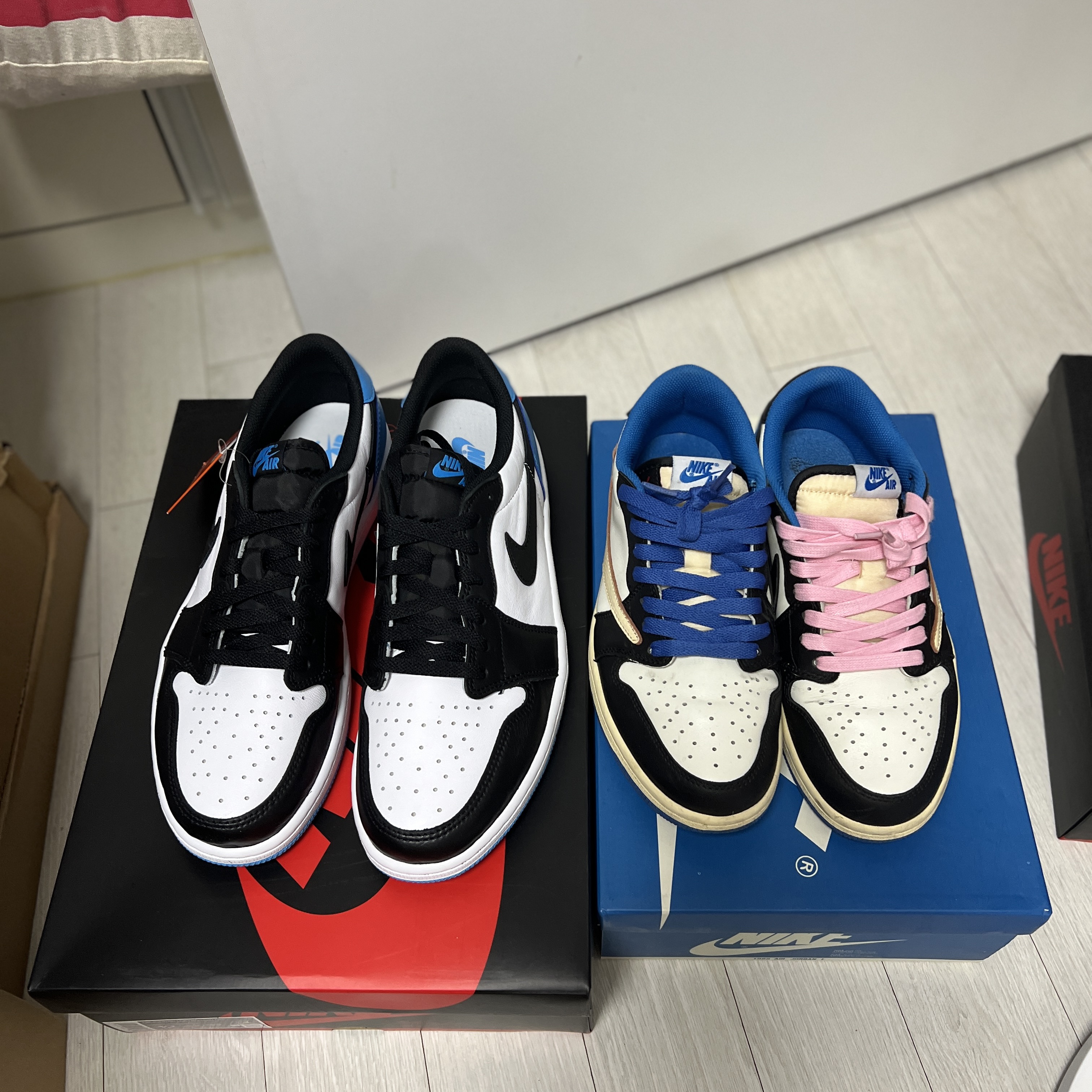 Jordan 1 x Travis Scott x Fragment Retro Low OG SP Military Blue, Jordan 1 Retro Low OG Black and Dark Powder Blue 착용 스타일 - 2