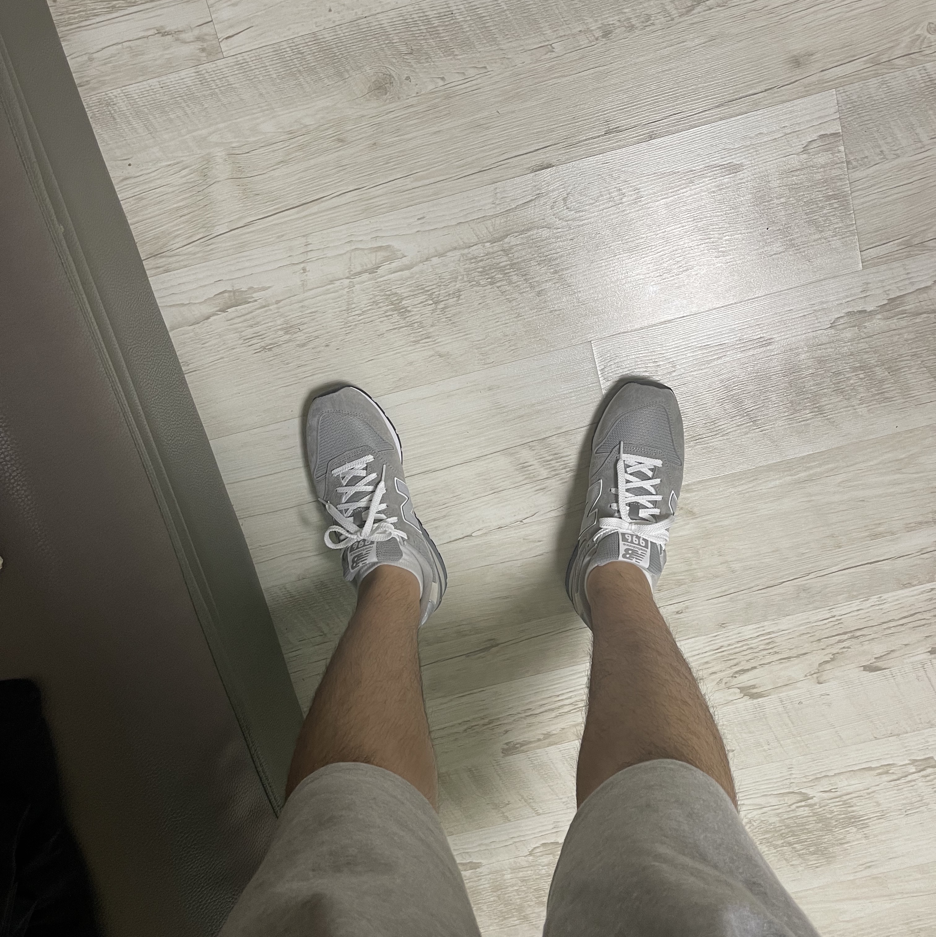 New Balance 996 Grey 착용 스타일