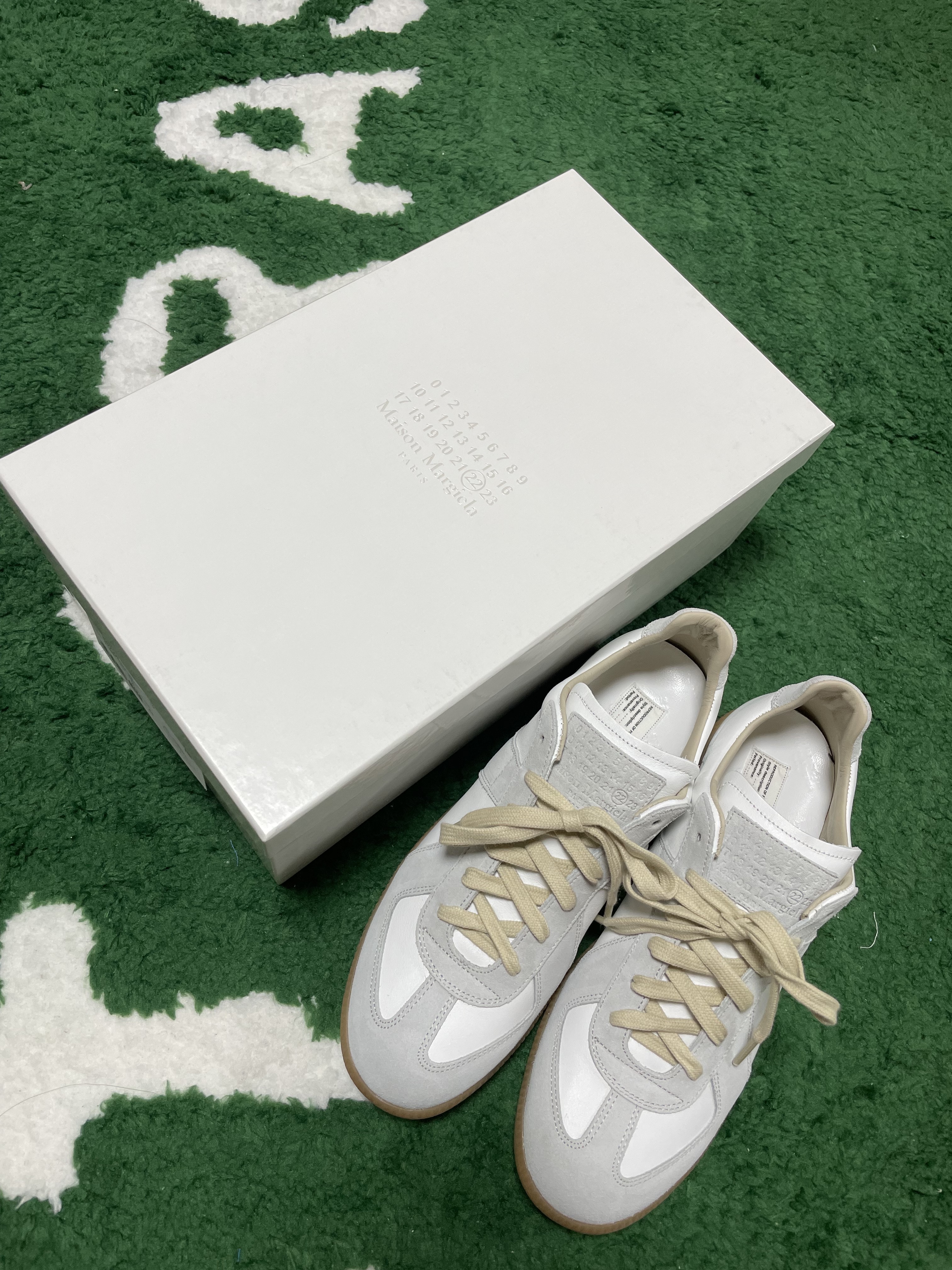 Maison Margiela Calfskin Replica Sneakers 착용 스타일 - 2