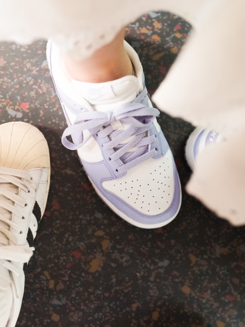 (W) Nike Dunk Low Next Nature Lilac 착용 스타일 - 3