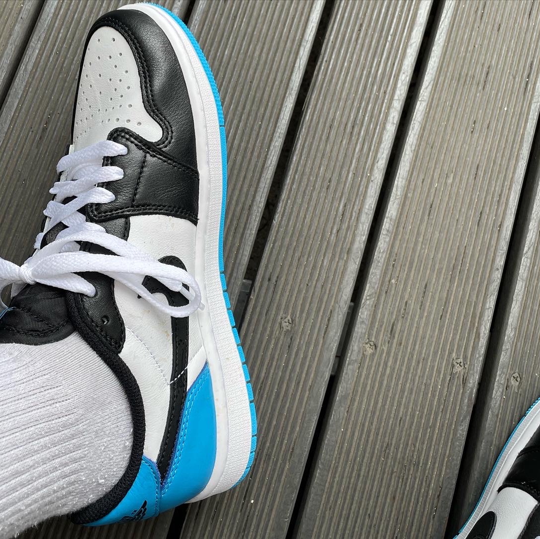 Jordan 1 Retro Low OG Black and Dark Powder Blue, (W) Jordan 1 Retro Low OG Black and Dark Powder Blue 착용 스타일 - 4