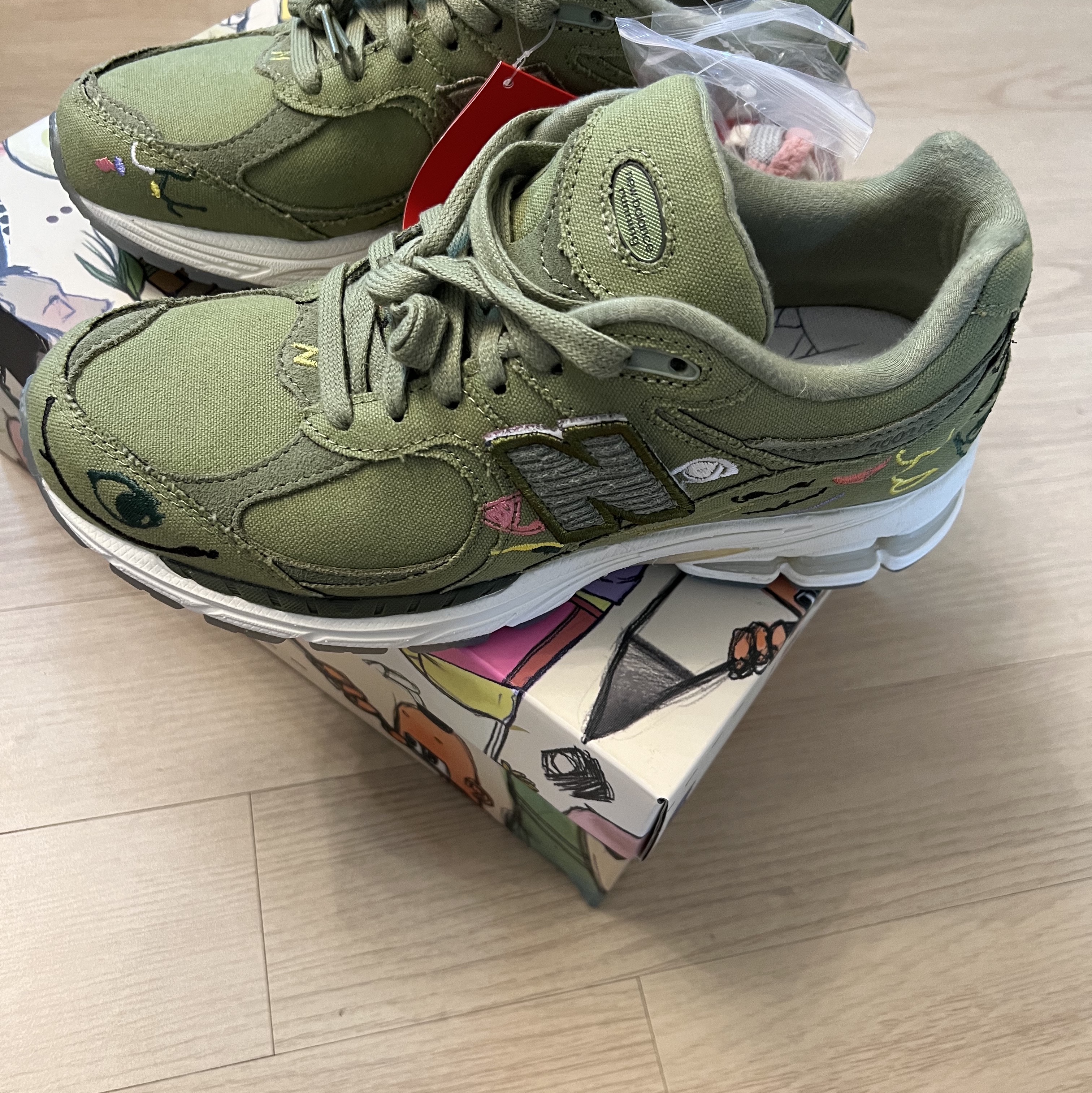 New Balance x Bryant Giles 2002R What Now? 착용 스타일 - 2
