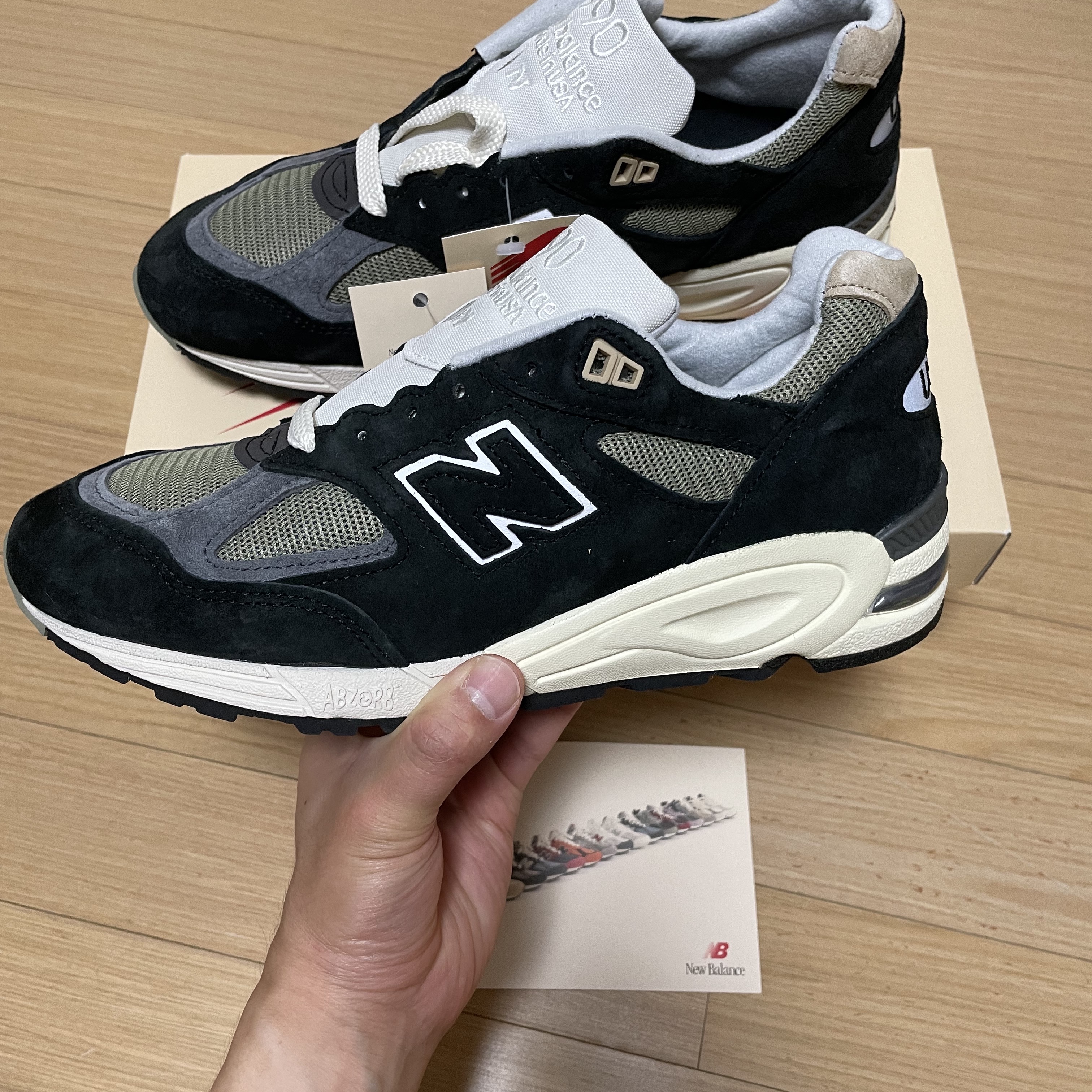 New Balance 990v2 Made in USA Black True camo 착용 스타일