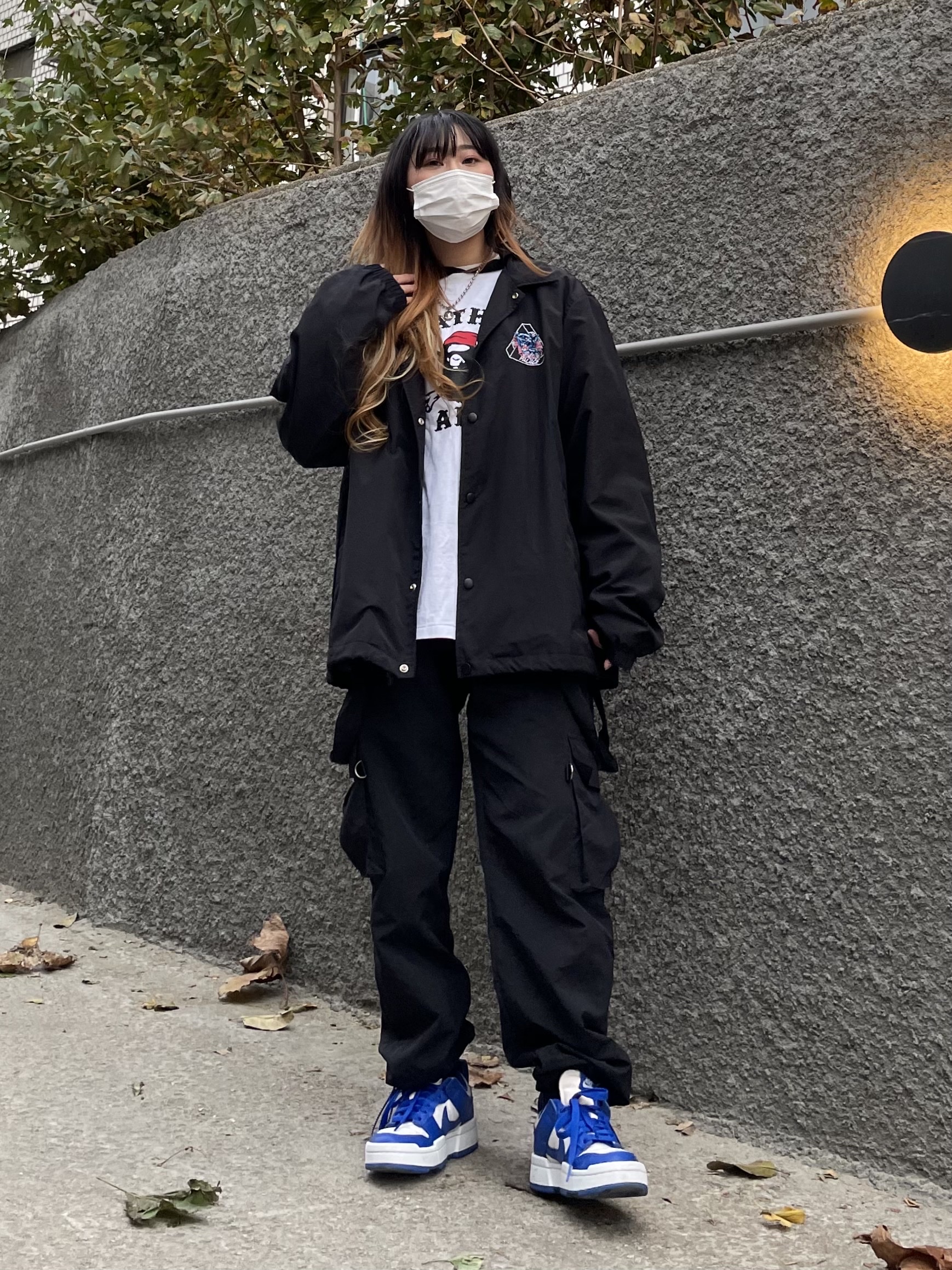 (W) Nike Dunk Low Disrupt Game Royal, Palace Ripped Coach Jacket Black - 19FW 착용 스타일 - 2