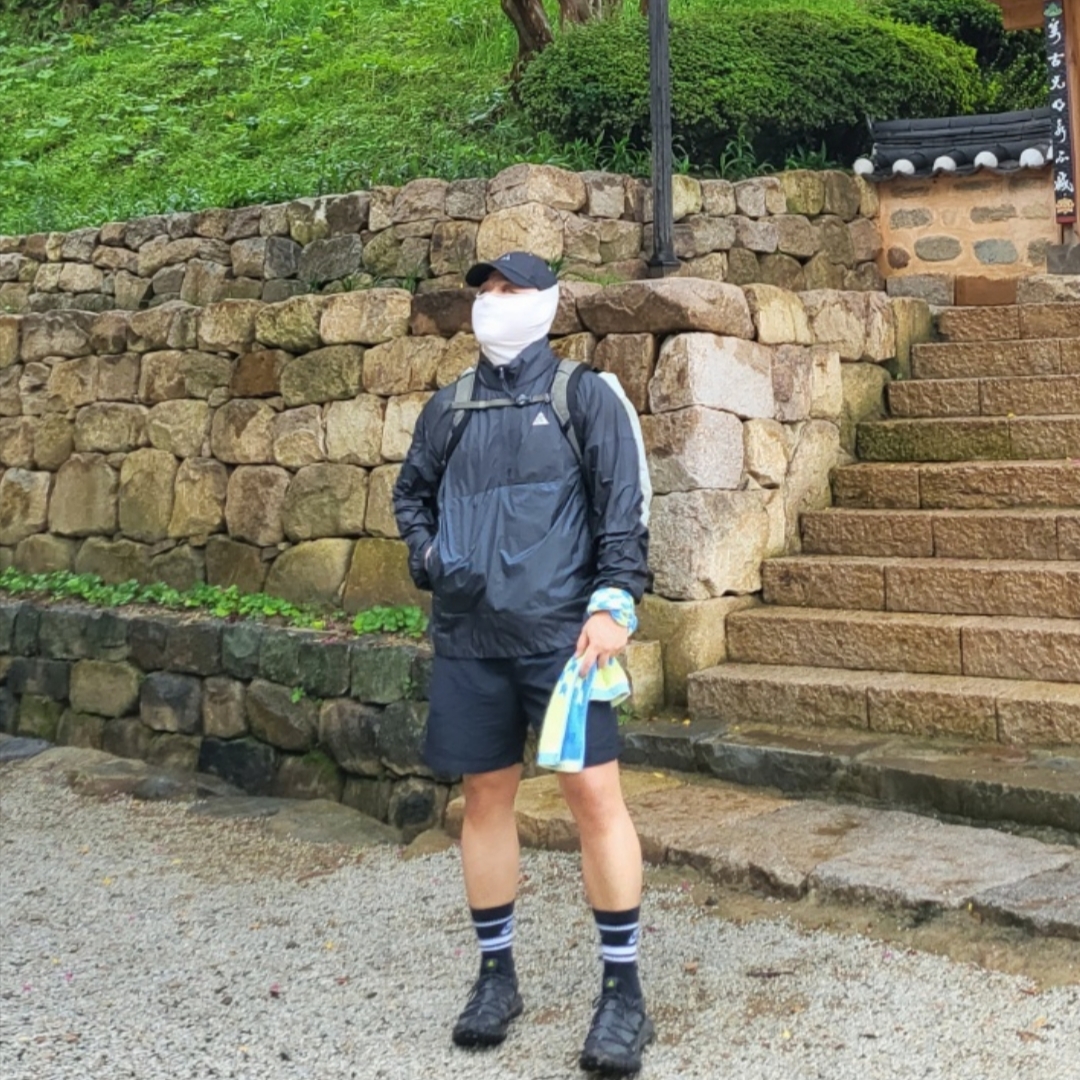 Nike ACG Cinder Cone Half Zip Top Off Noir - Asia, Nike ACG Mountain Fly Low Gore-Tex SE Dark Smoke Grey 착용 스타일