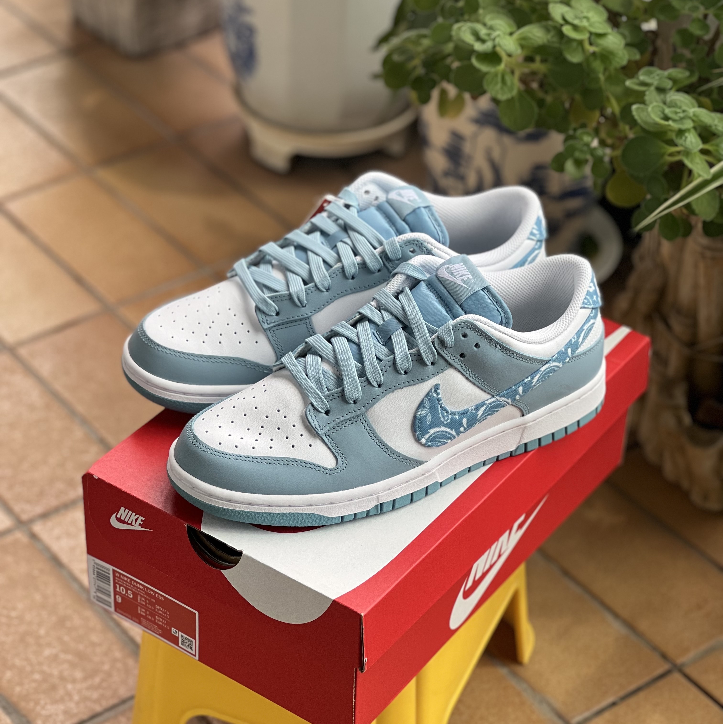 (W) Nike Dunk Low Essential Blue Paisley 착용 스타일