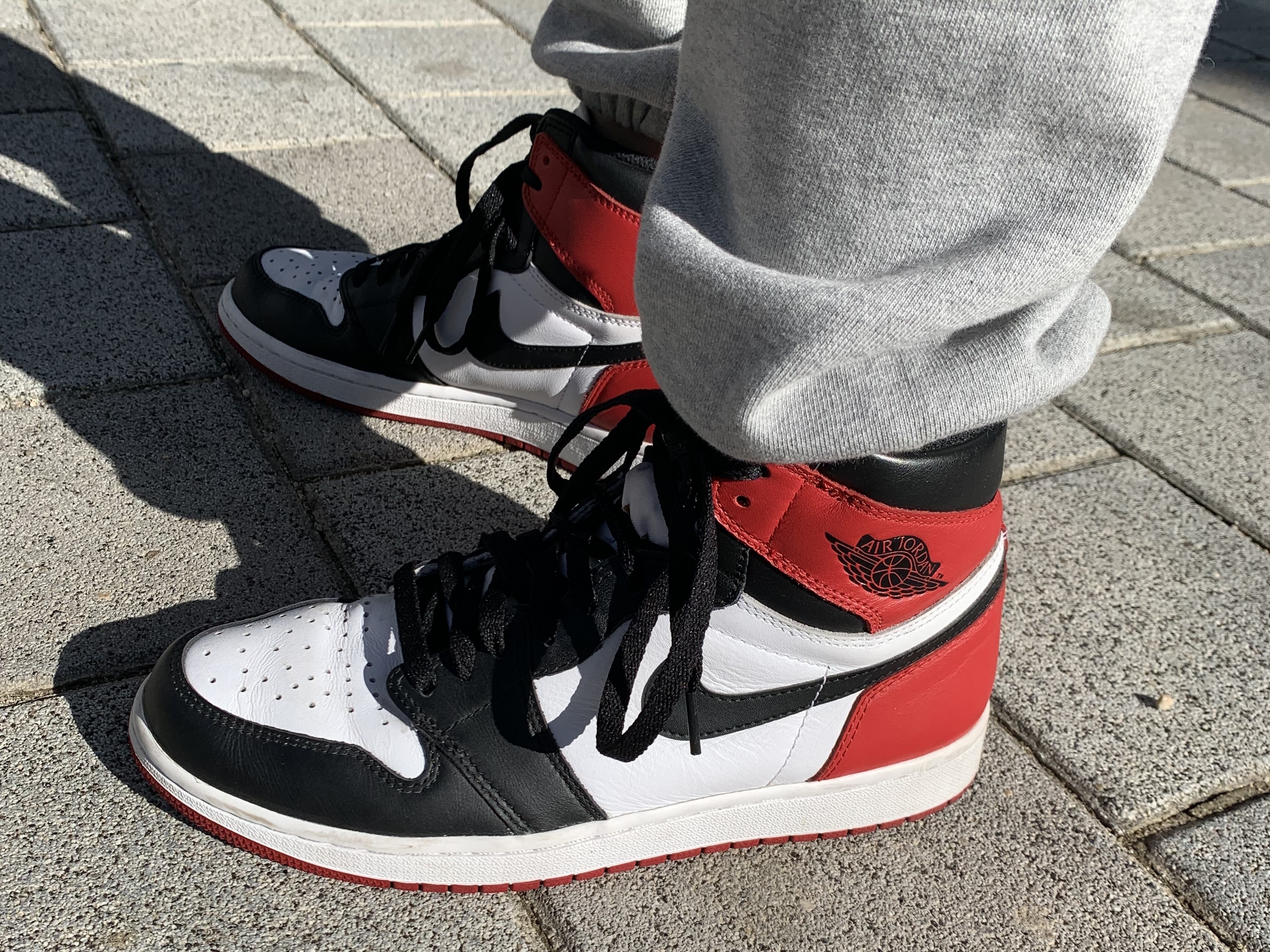 Jordan 1 Retro High OG Black Toe 2016 착용 스타일 - 1