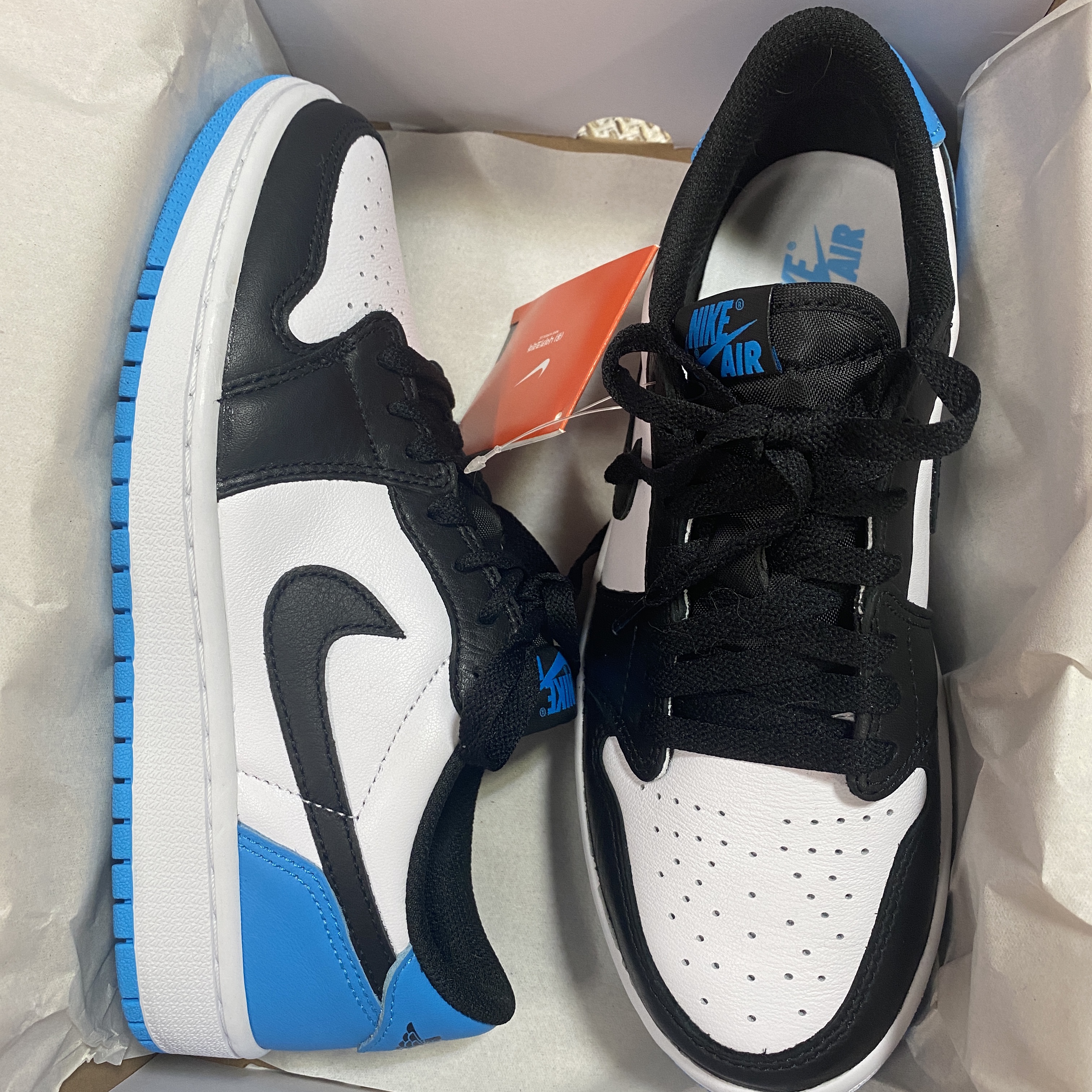(W) Jordan 1 Retro Low OG Black and Dark Powder Blue, Jordan 1 Retro Low OG Black and Dark Powder Blue 착용 스타일
