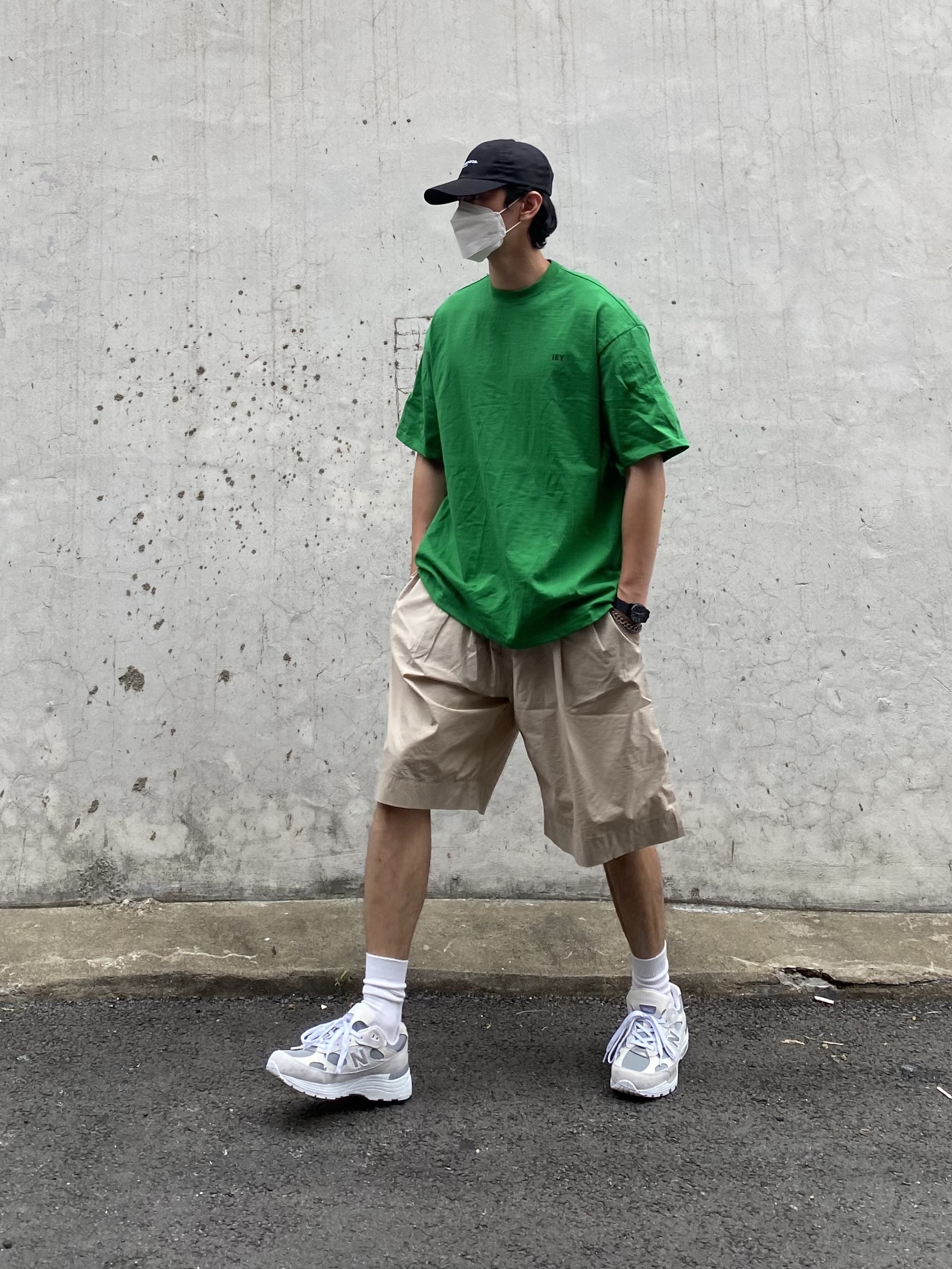 New Balance 992 Made in USA White Silver 착용 스타일 - 1