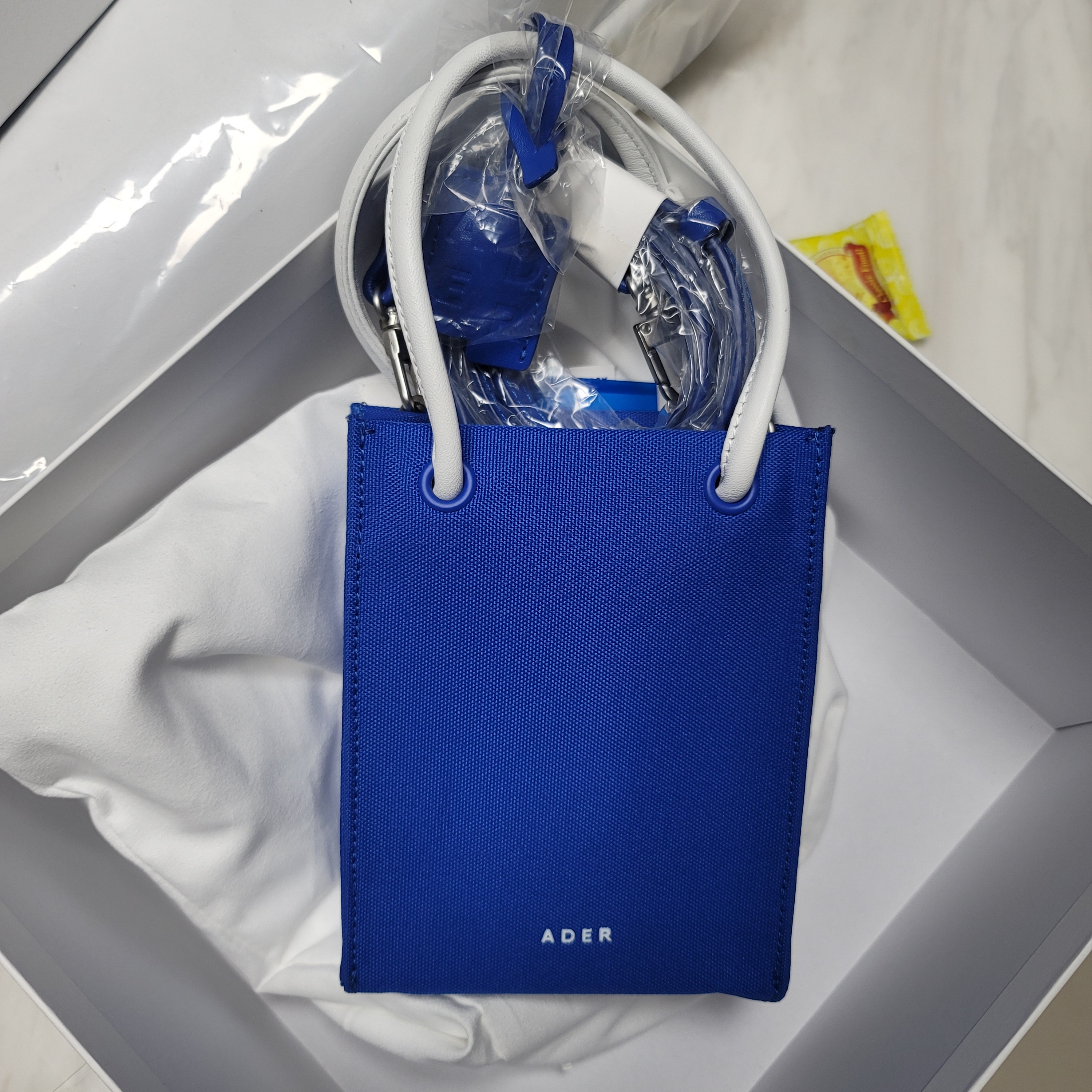 Ader Error Small Shopper Bag Z-Blue 착용 스타일