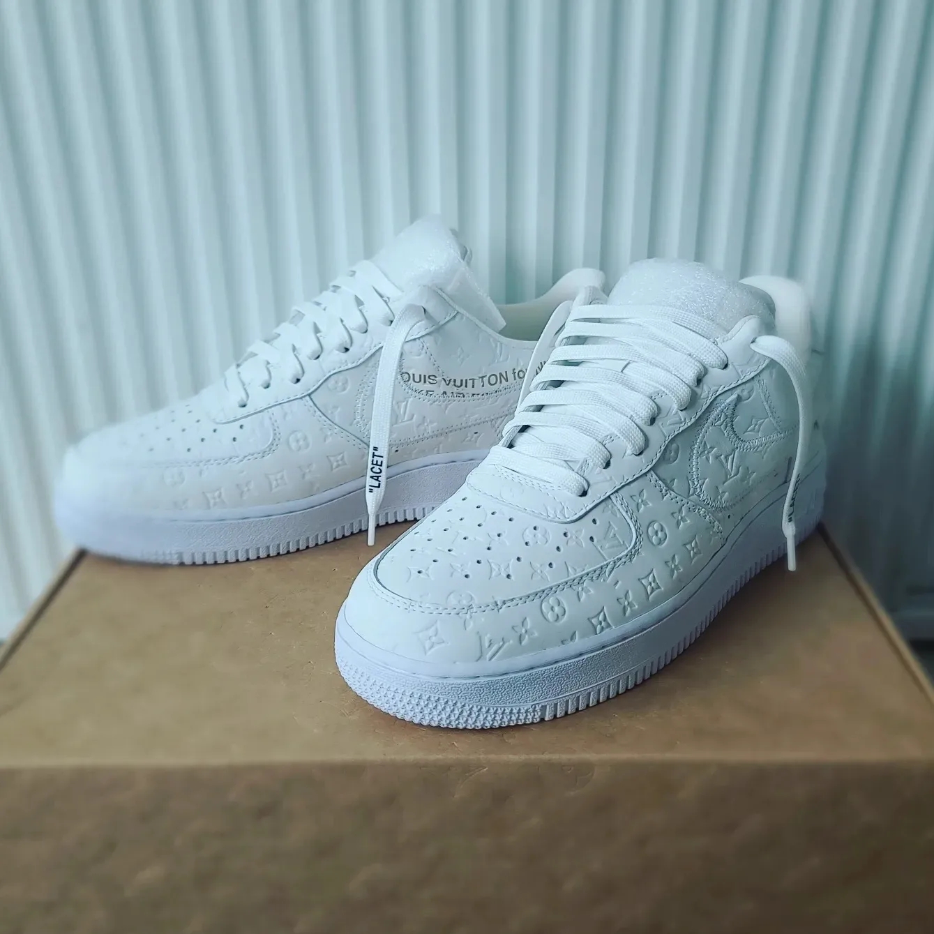 Louis Vuitton x Nike Air Force 1 Low by Virgil Abloh White 착용 스타일 - 2
