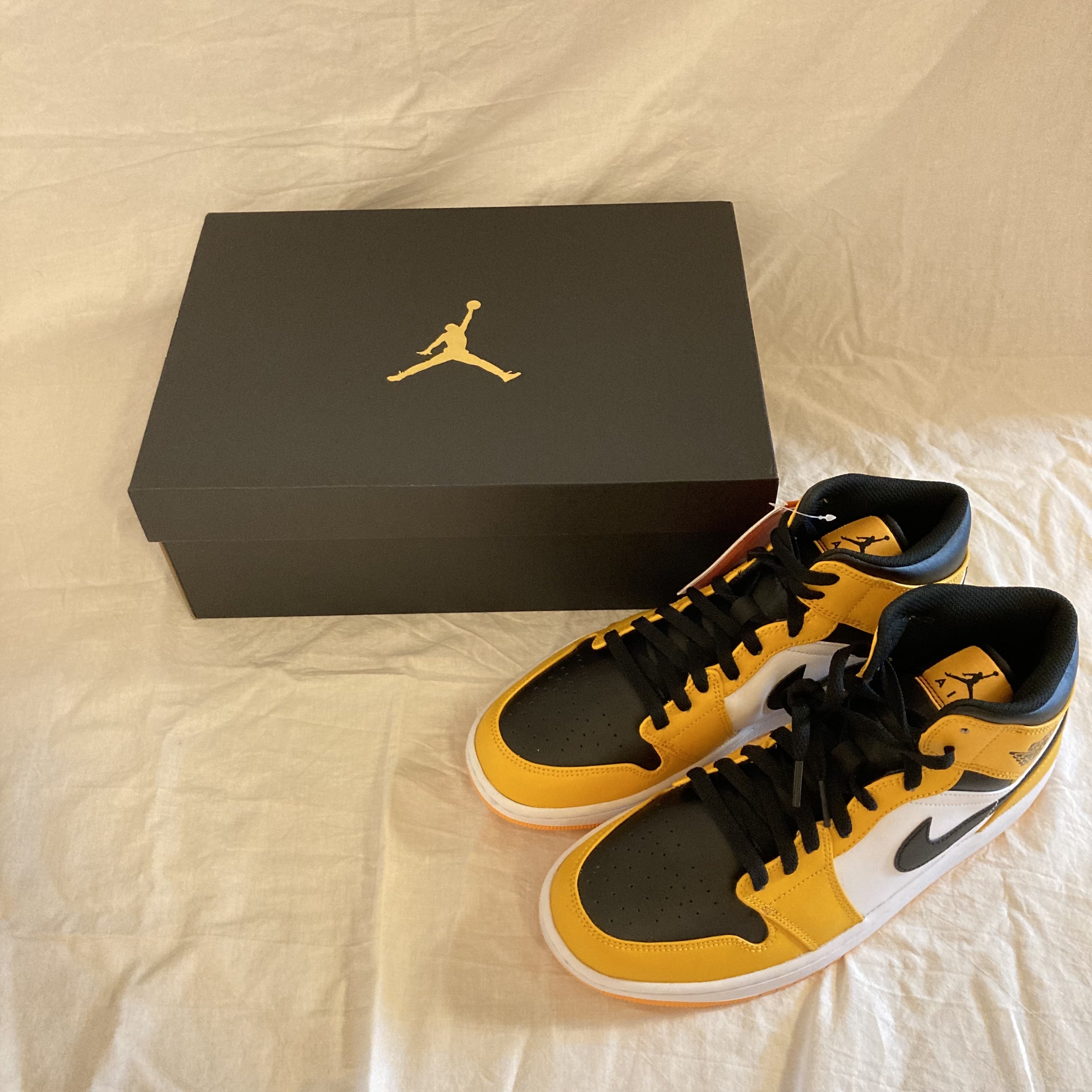 Jordan 1 Mid Taxi 착용 스타일 - 5