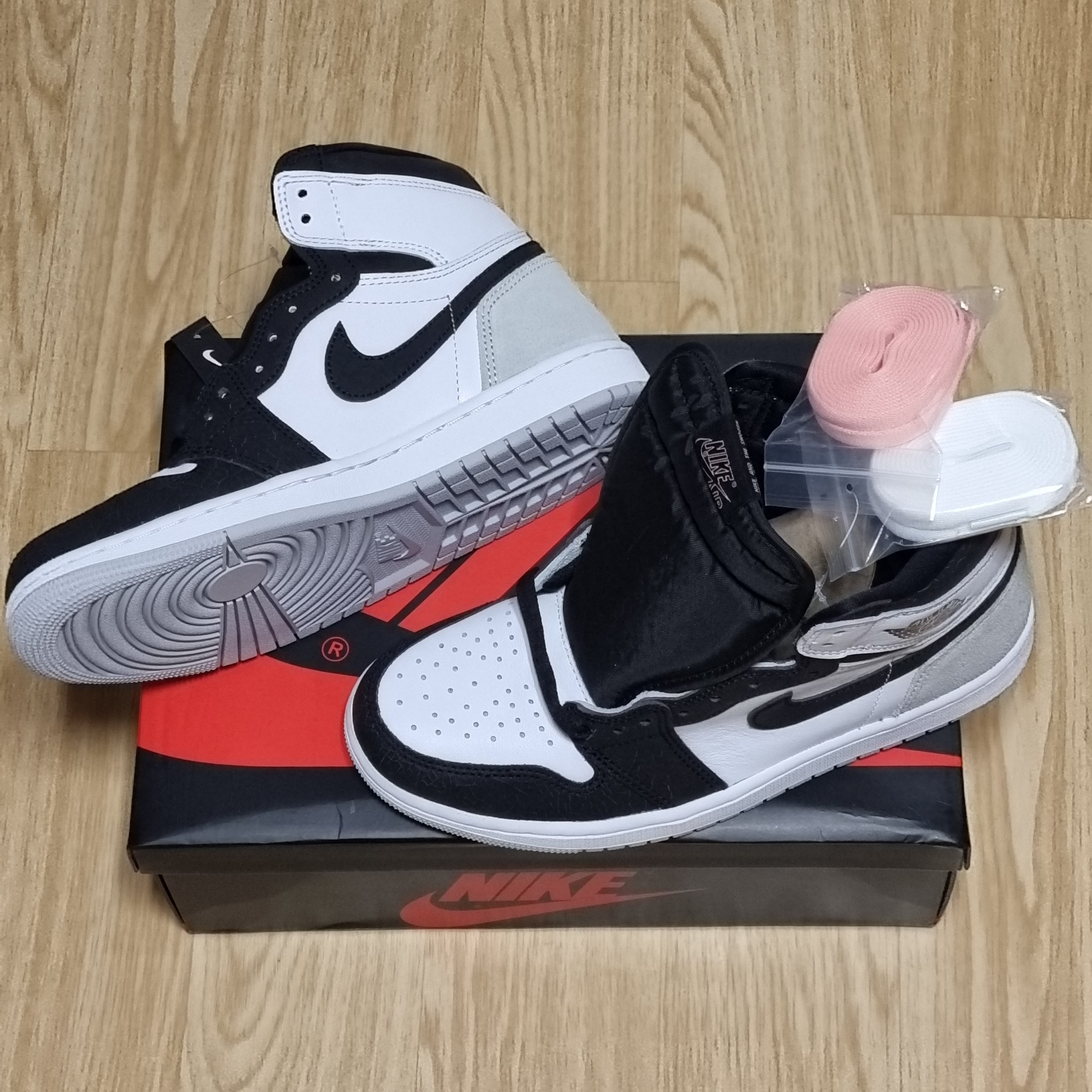Jordan 1 Retro High OG Bleached Coral 착용 스타일