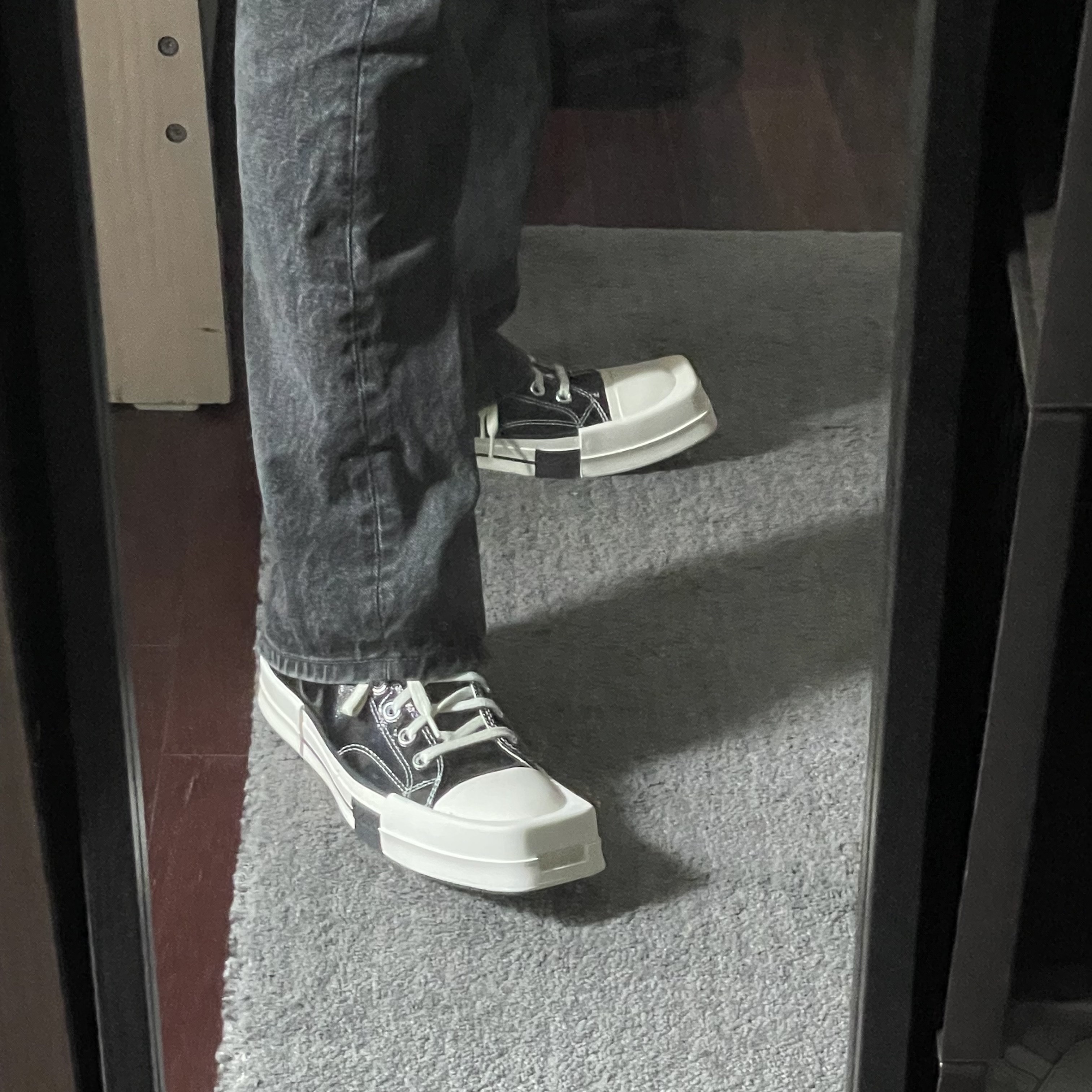 Converse x Drkshdw Turbodrk Chuck 70 Hi Black Lacquered Denim 착용 스타일