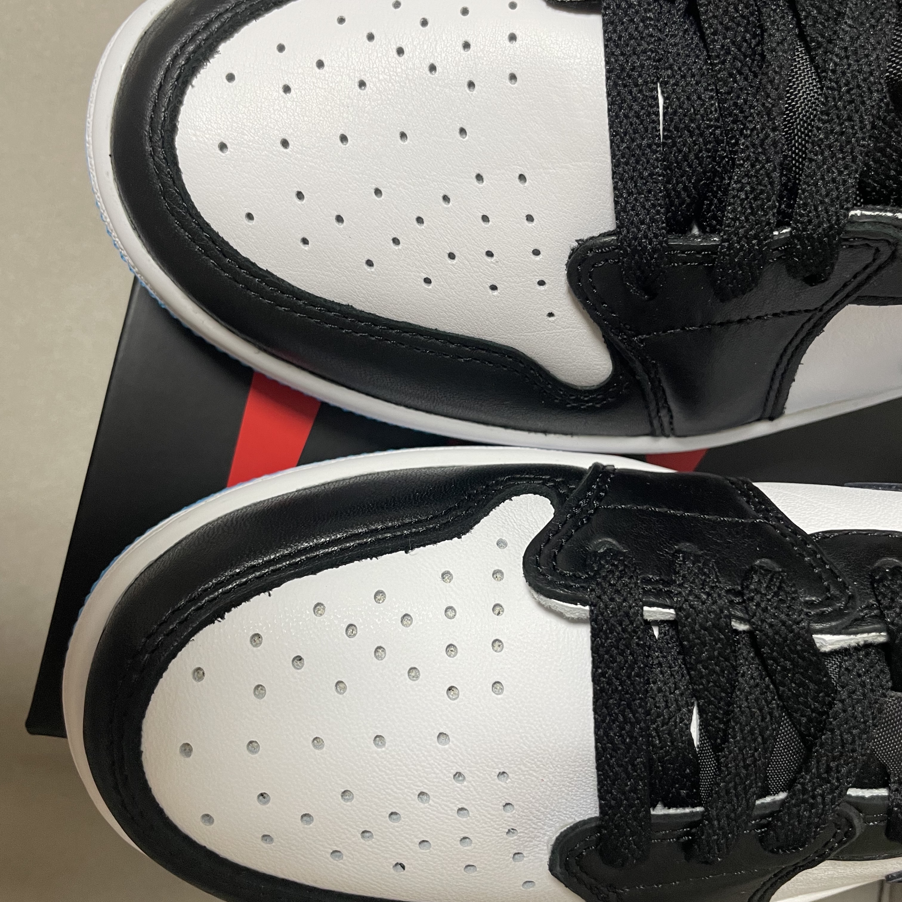 Jordan 1 Retro Low OG Black and Dark Powder Blue, (W) Jordan 1 Retro Low OG Black and Dark Powder Blue 착용 스타일 - 4