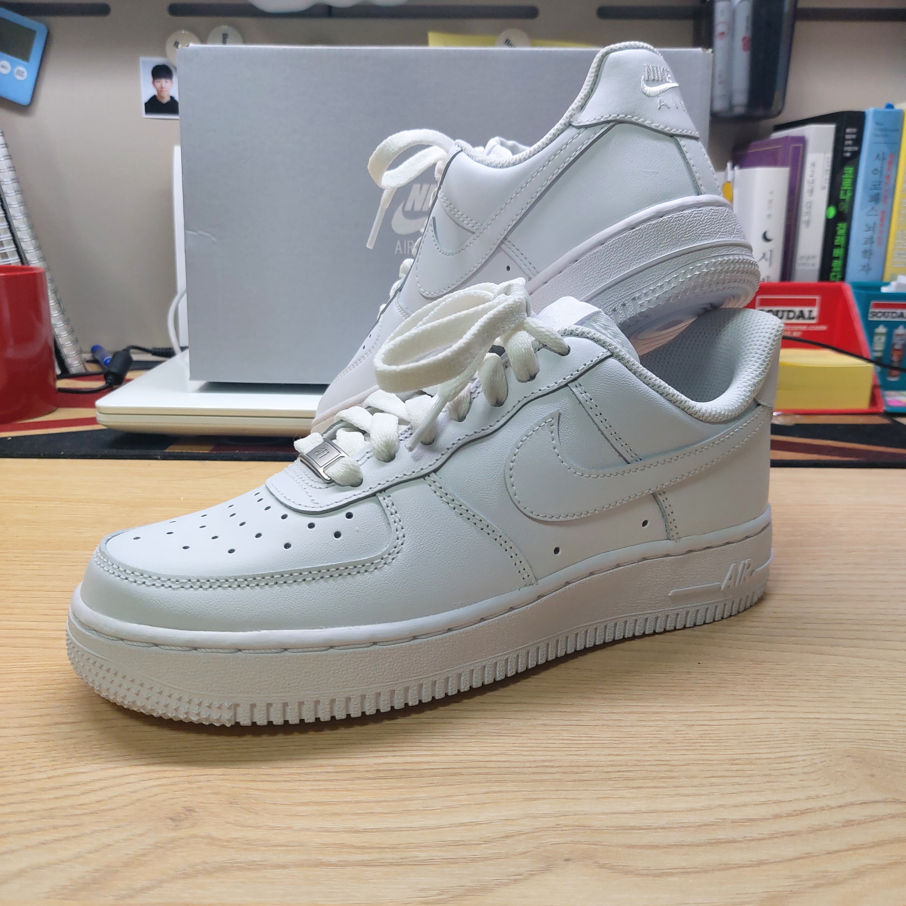 Nike Air Force 1 '07 Low White 착용 스타일 - 1