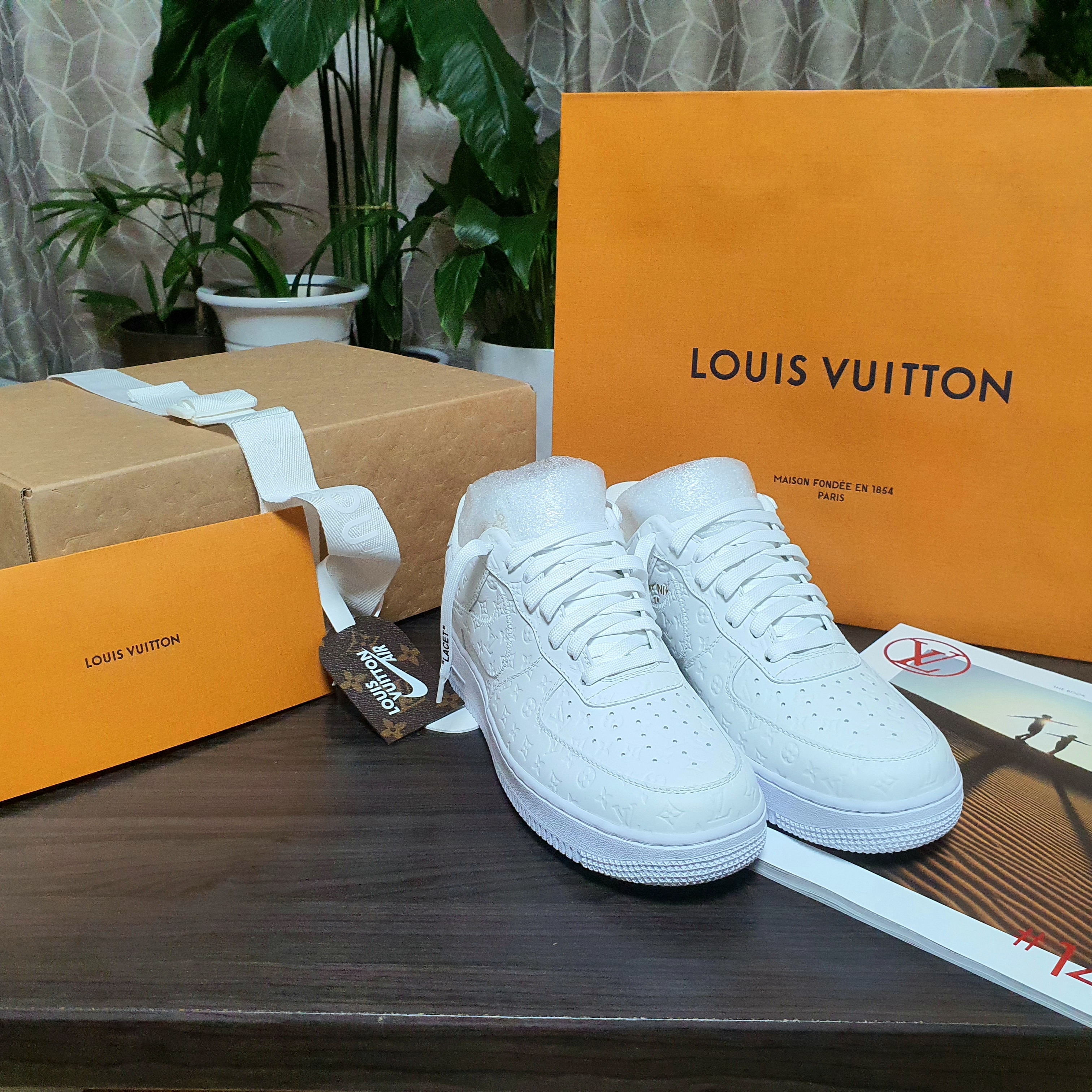 Louis Vuitton x Nike Air Force 1 Low by Virgil Abloh White 착용 스타일 - 1