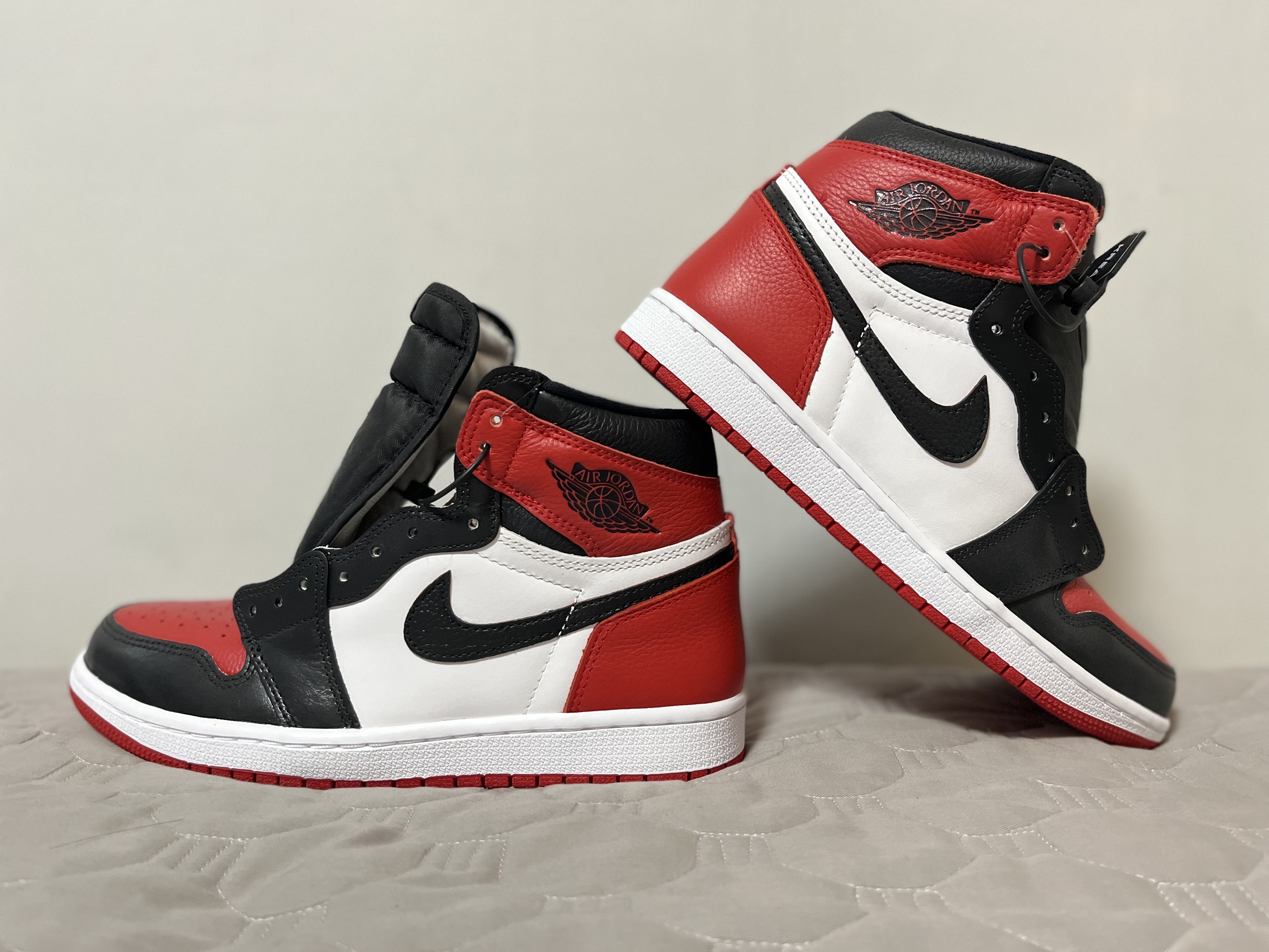 Jordan 1 Retro High OG Heritage, (GS) Jordan 1 Retro High OG Heritage 착용 스타일 - 2