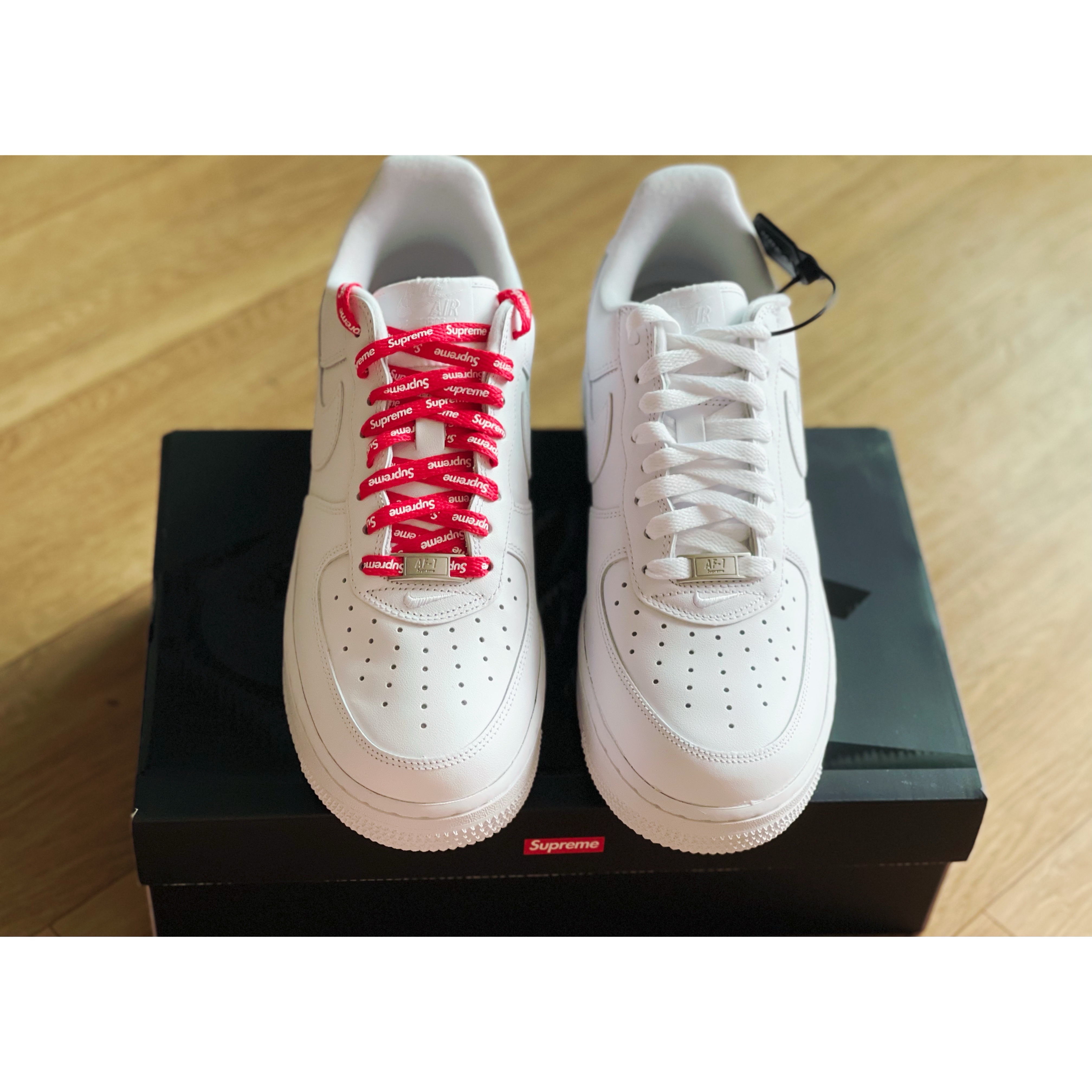 Nike x Supreme Air Force 1 Low White 착용 스타일 - 3