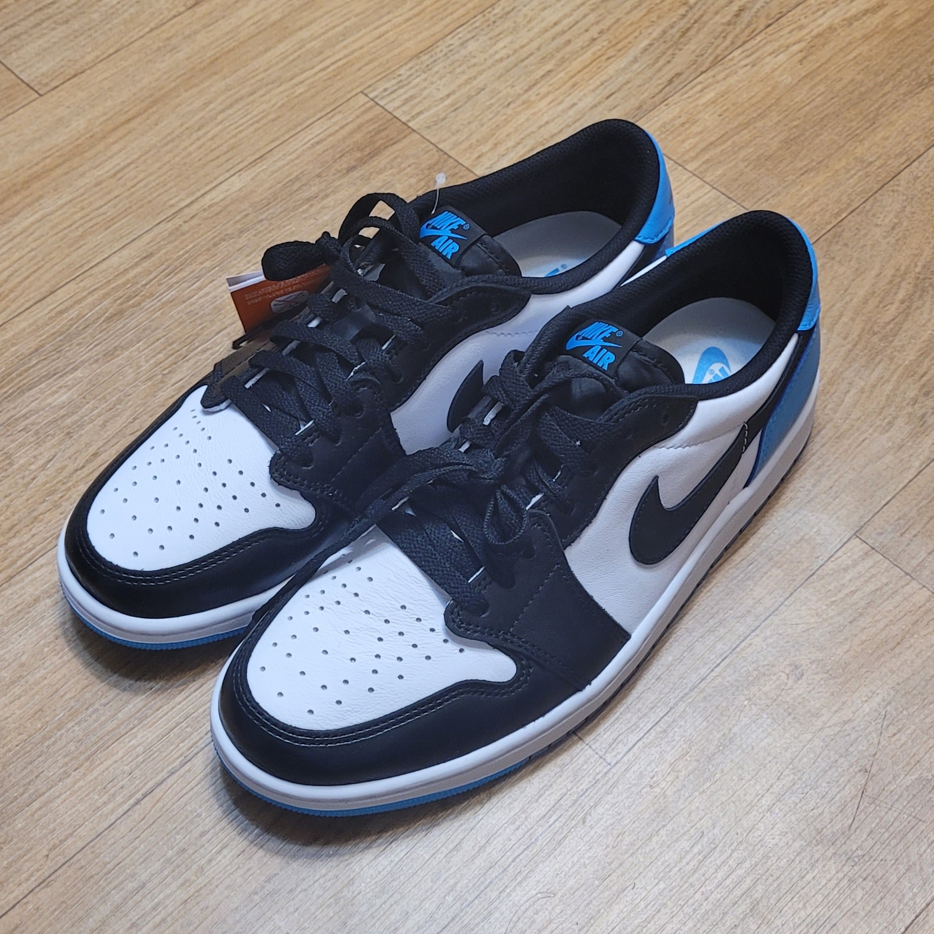 Jordan 1 Retro Low OG Black and Dark Powder Blue, (W) Jordan 1 Retro Low OG Black and Dark Powder Blue 착용 스타일 - 2