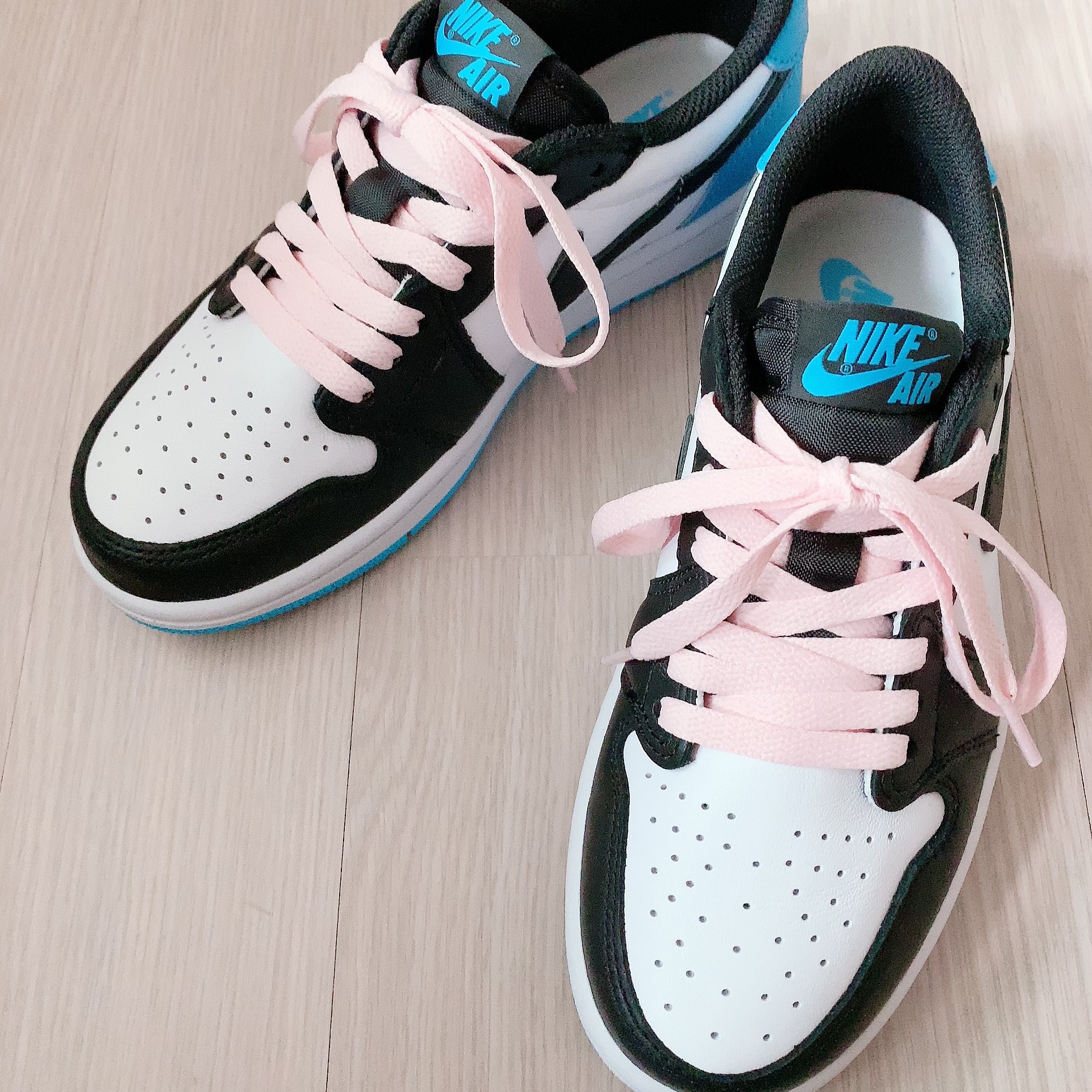 (W) Jordan 1 Retro Low OG Black and Dark Powder Blue, Jordan 1 Retro Low OG Black and Dark Powder Blue 착용 스타일