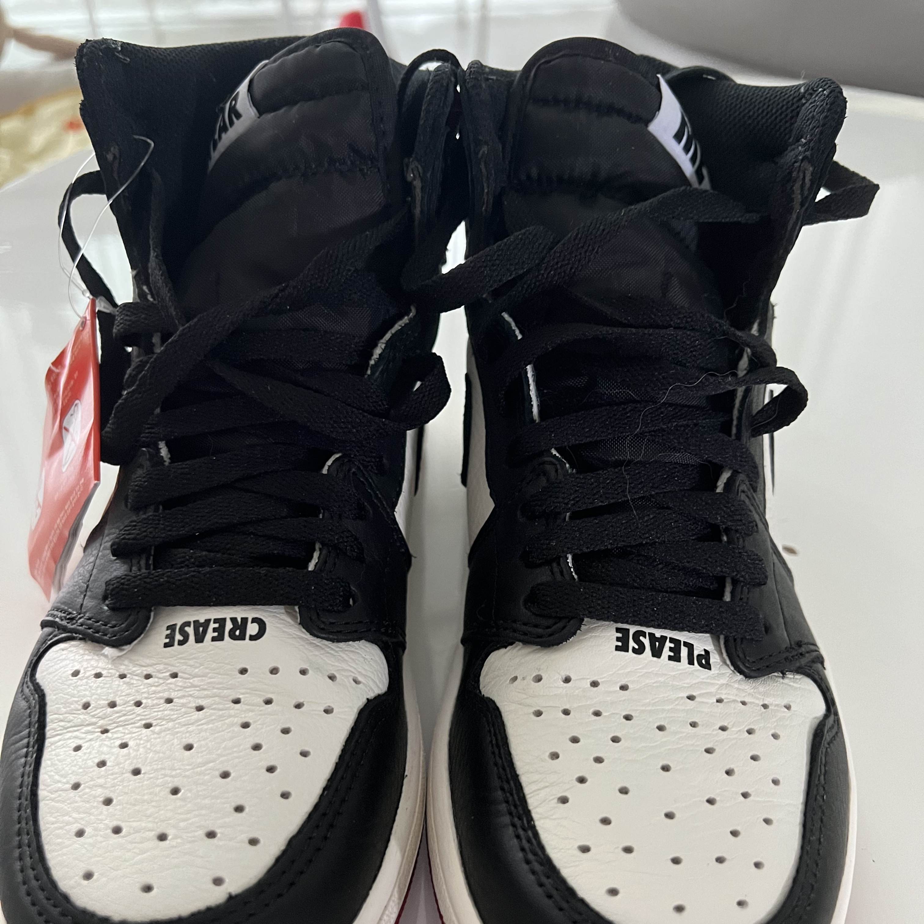 Jordan 1 Retro High Not for Resale Varsity Red 착용 스타일 - 2
