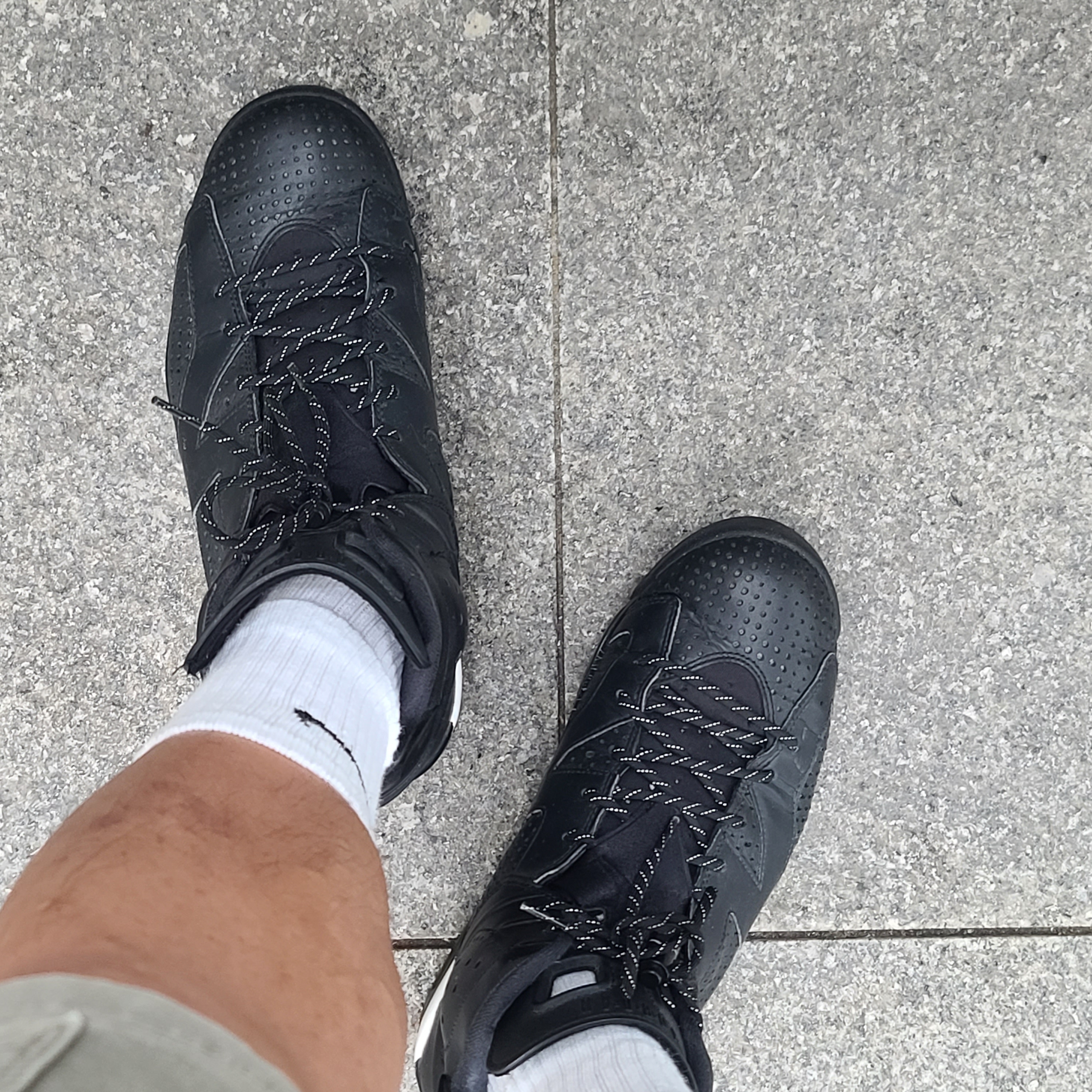 Jordan 6 Retro Black Cat 착용 스타일 - 3