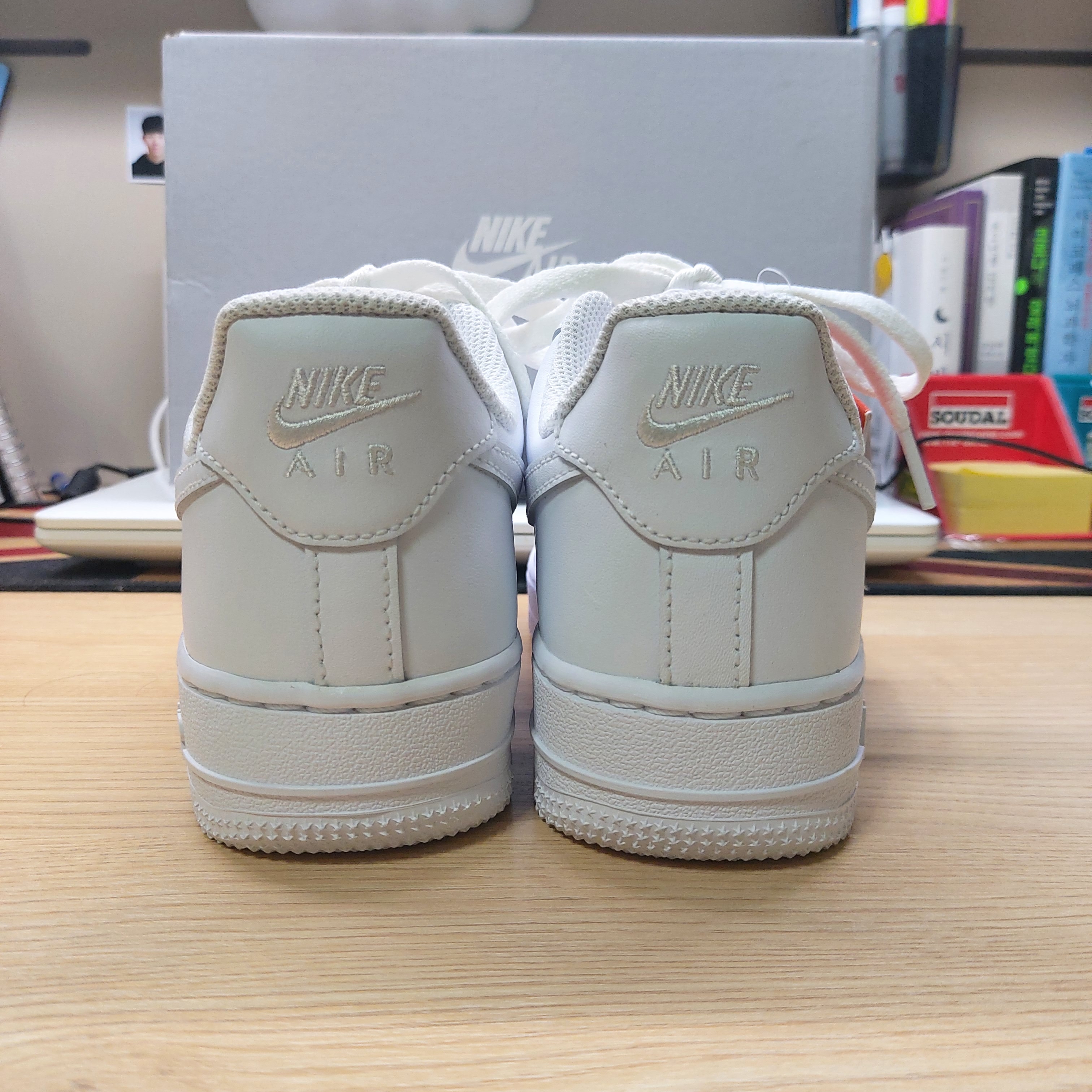 Nike Air Force 1 '07 Low White 착용 스타일 - 3