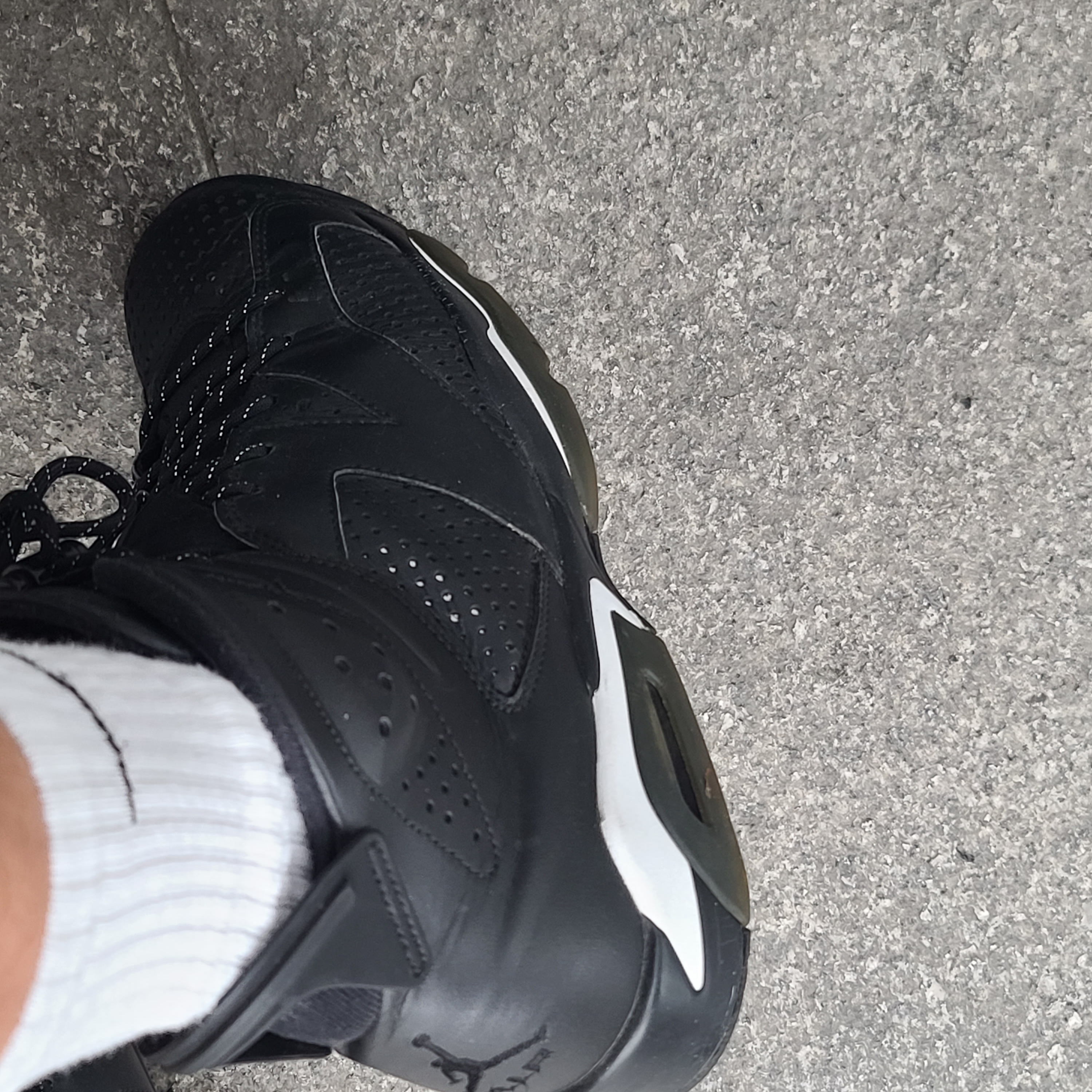 Jordan 6 Retro Black Cat 착용 스타일 - 2